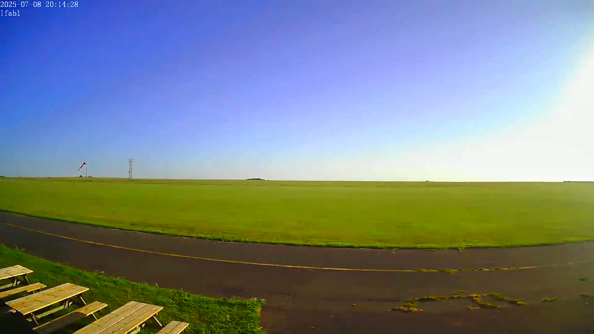 Dieppe Saint Aubin Airport Aérodrome Skyline Live Cam DPE/LFAB- Dieppe, Seine-Maritime, Normandie, France