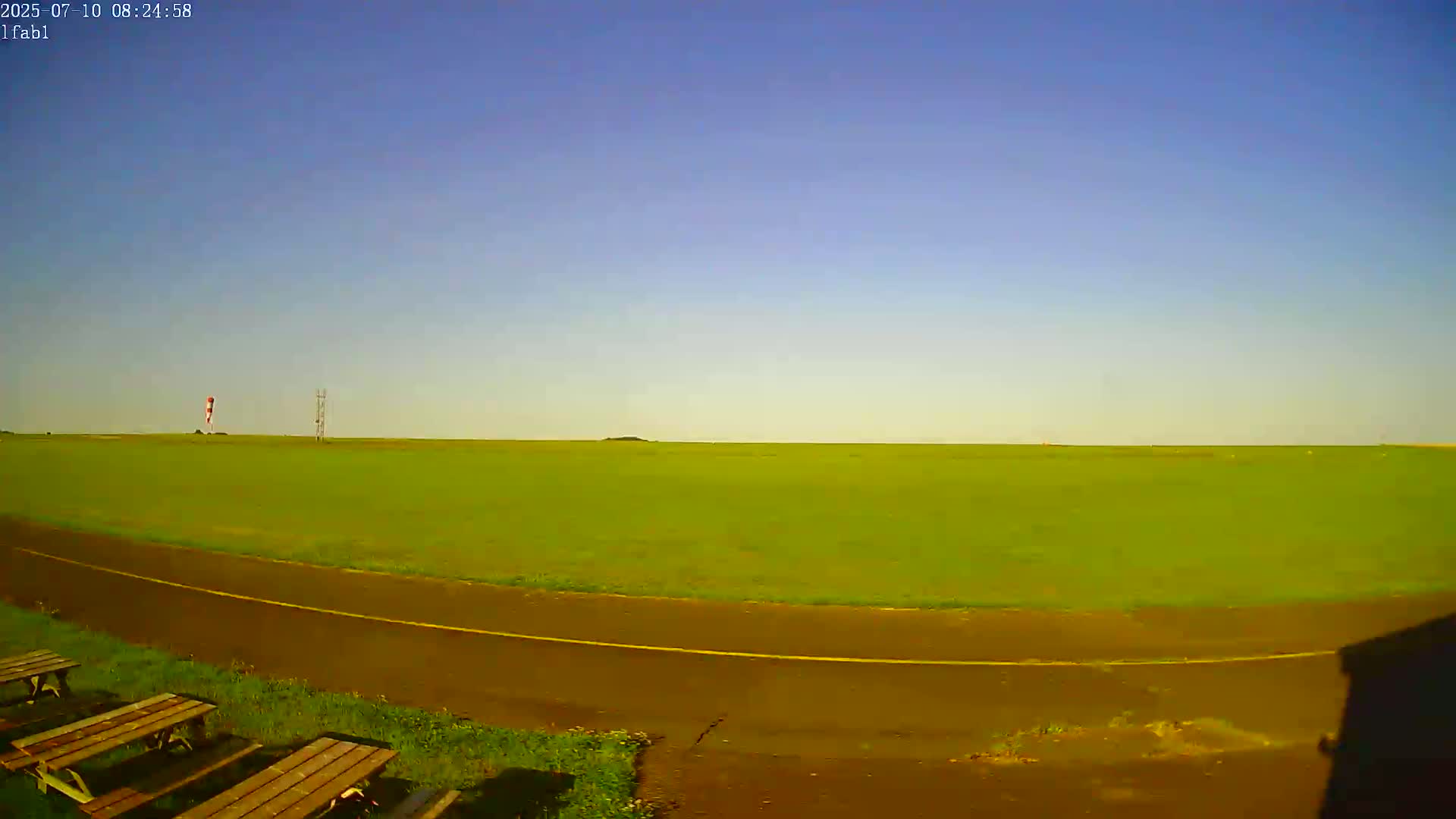 Dieppe Saint Aubin Airport Aérodrome Skyline Live Cam DPE/LFAB- Dieppe, Seine-Maritime, Normandie, France