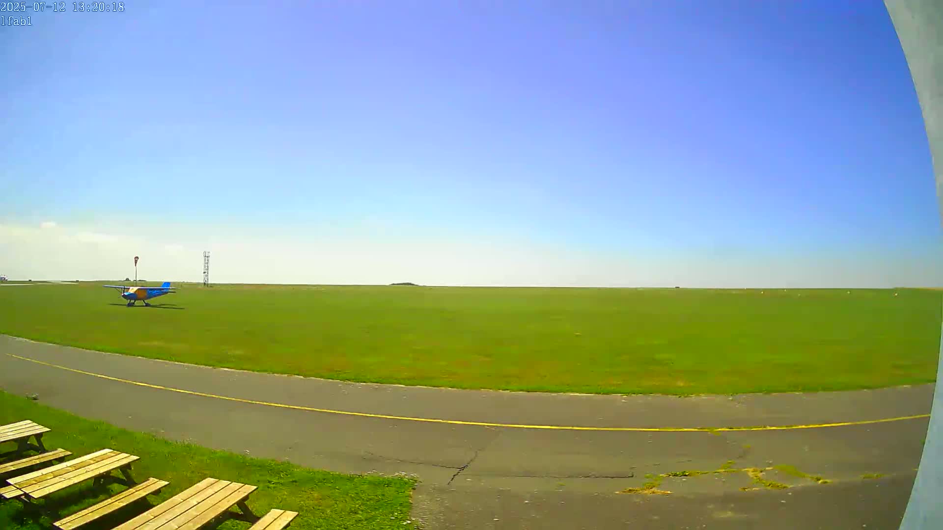 Dieppe Saint Aubin Airport Aérodrome Skyline Live Cam DPE/LFAB- Dieppe, Seine-Maritime, Normandie, France