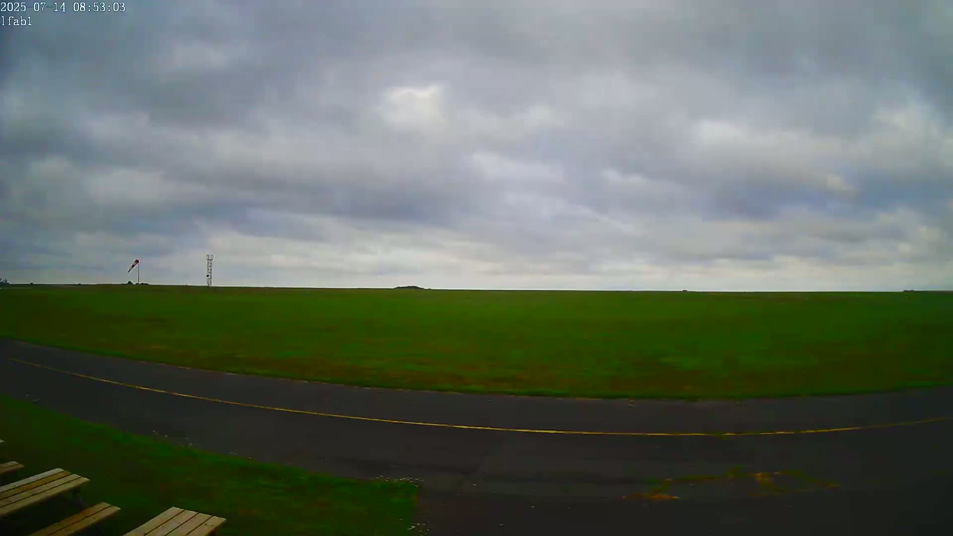 Dieppe Saint Aubin Airport Aérodrome Skyline Live Cam DPE/LFAB- Dieppe, Seine-Maritime, Normandie, France