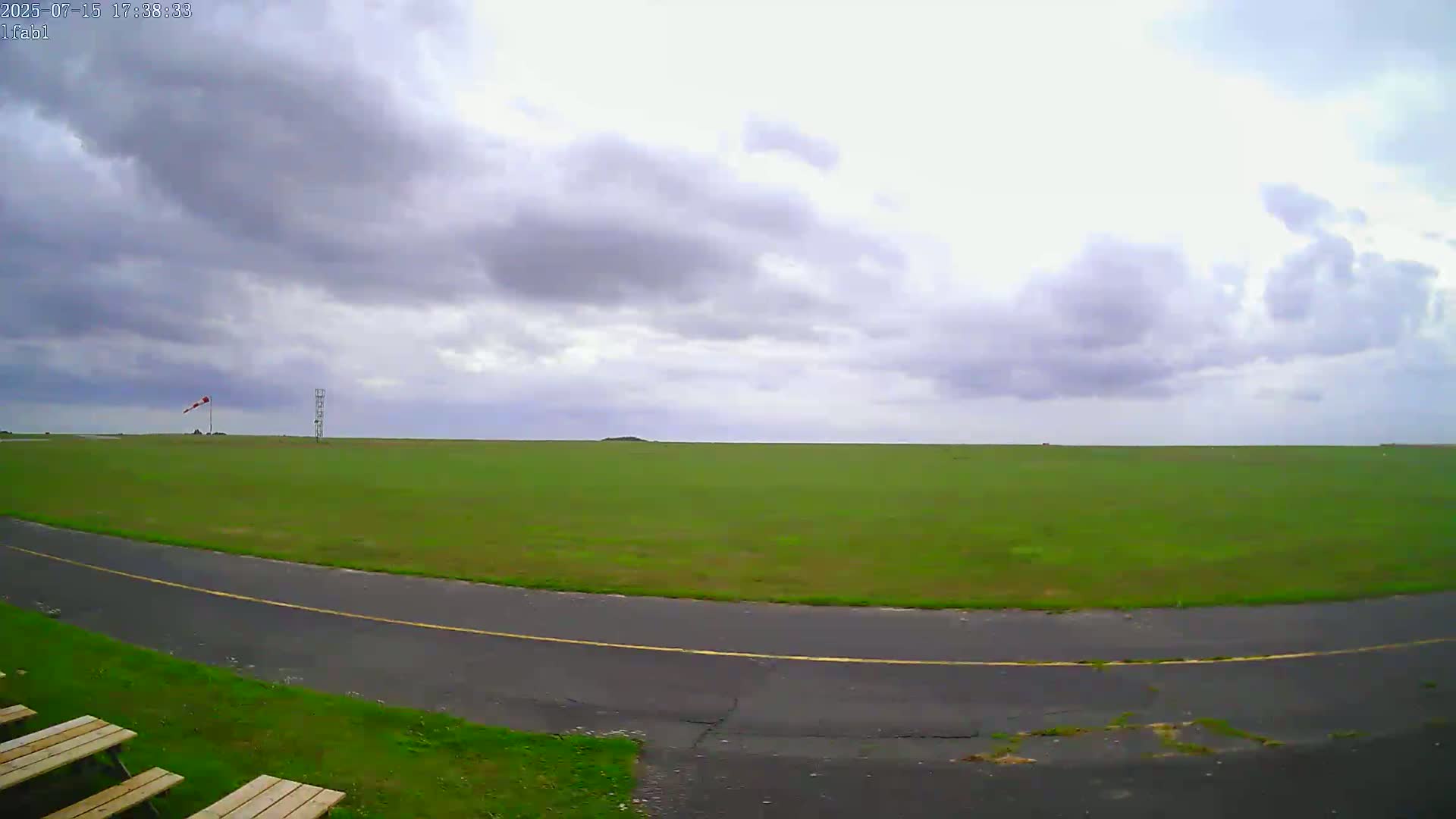 Dieppe Saint Aubin Airport Aérodrome Skyline Live Cam DPE/LFAB- Dieppe, Seine-Maritime, Normandie, France