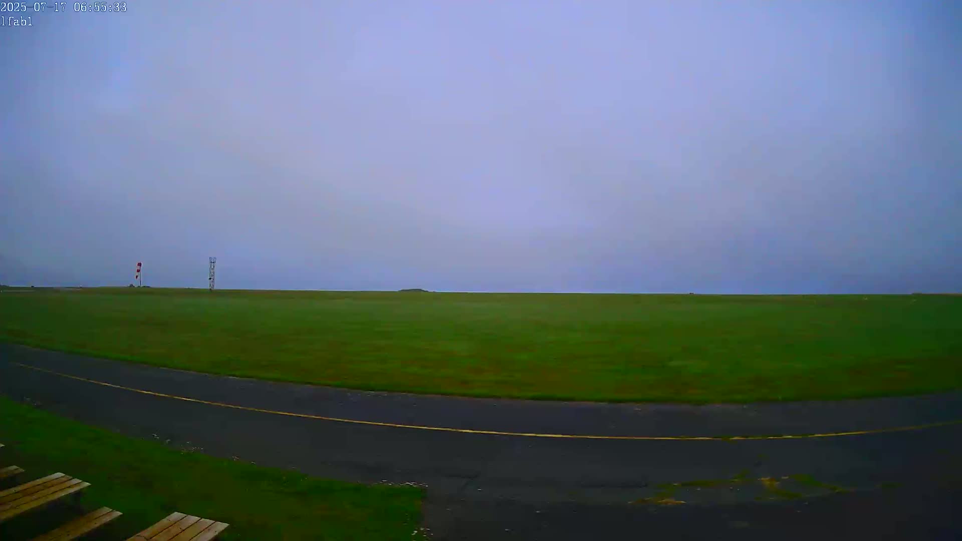 Dieppe Saint Aubin Airport Aérodrome Skyline Live Cam DPE/LFAB- Dieppe, Seine-Maritime, Normandie, France