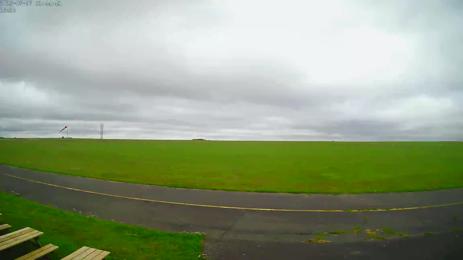 Dieppe Saint Aubin Airport Aérodrome Skyline Live Cam DPE/LFAB- Dieppe, Seine-Maritime, Normandie, France