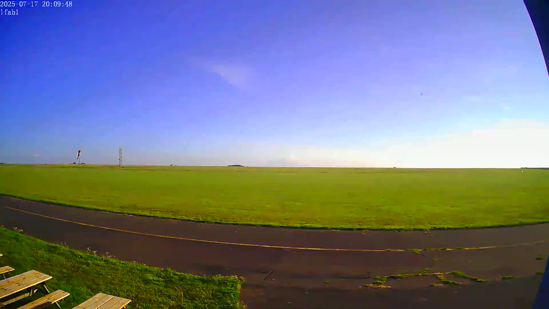 Dieppe Saint Aubin Airport Aérodrome Skyline Live Cam DPE/LFAB- Dieppe, Seine-Maritime, Normandie, France