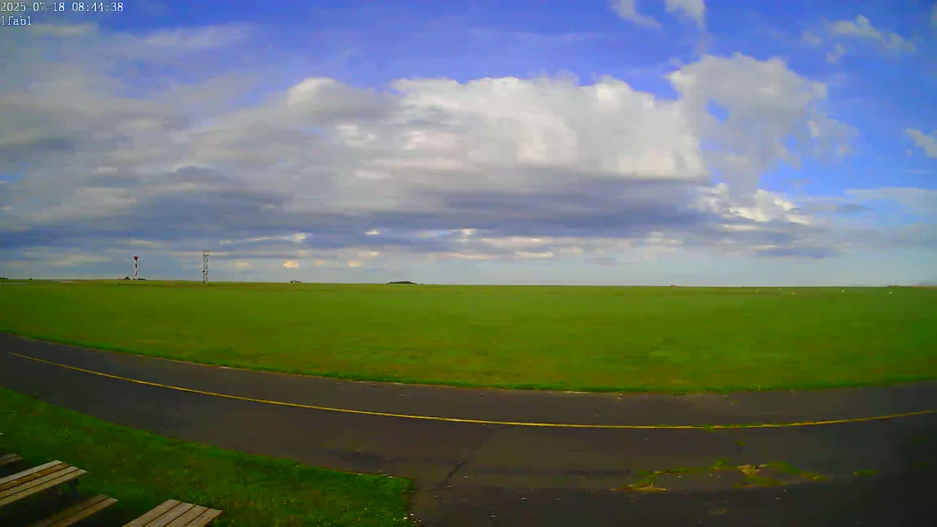 Dieppe Saint Aubin Airport Aérodrome Skyline Live Cam DPE/LFAB- Dieppe, Seine-Maritime, Normandie, France