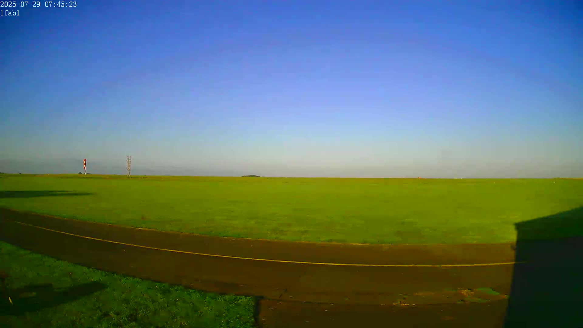 Dieppe Saint Aubin Airport Aérodrome Skyline Live Cam DPE/LFAB- Dieppe, Seine-Maritime, Normandie, France