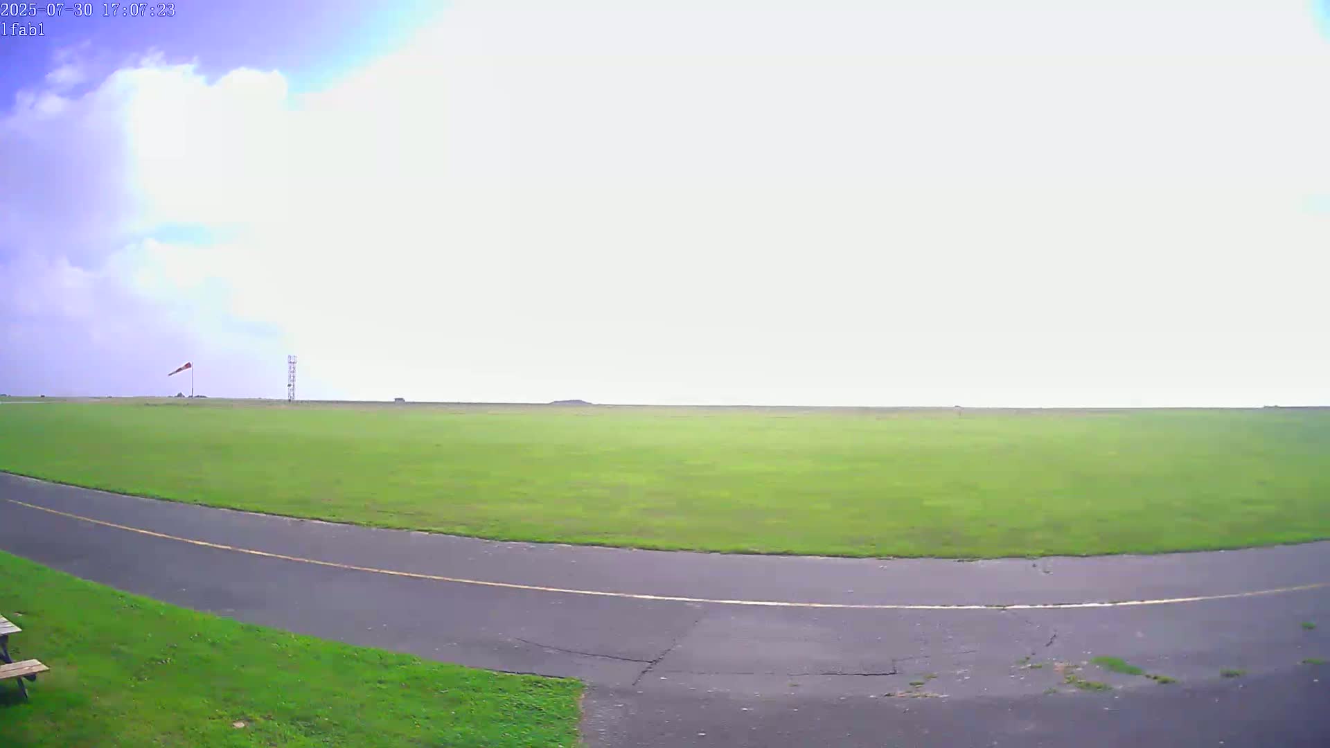 Dieppe Saint Aubin Airport Aérodrome Skyline Live Cam DPE/LFAB- Dieppe, Seine-Maritime, Normandie, France