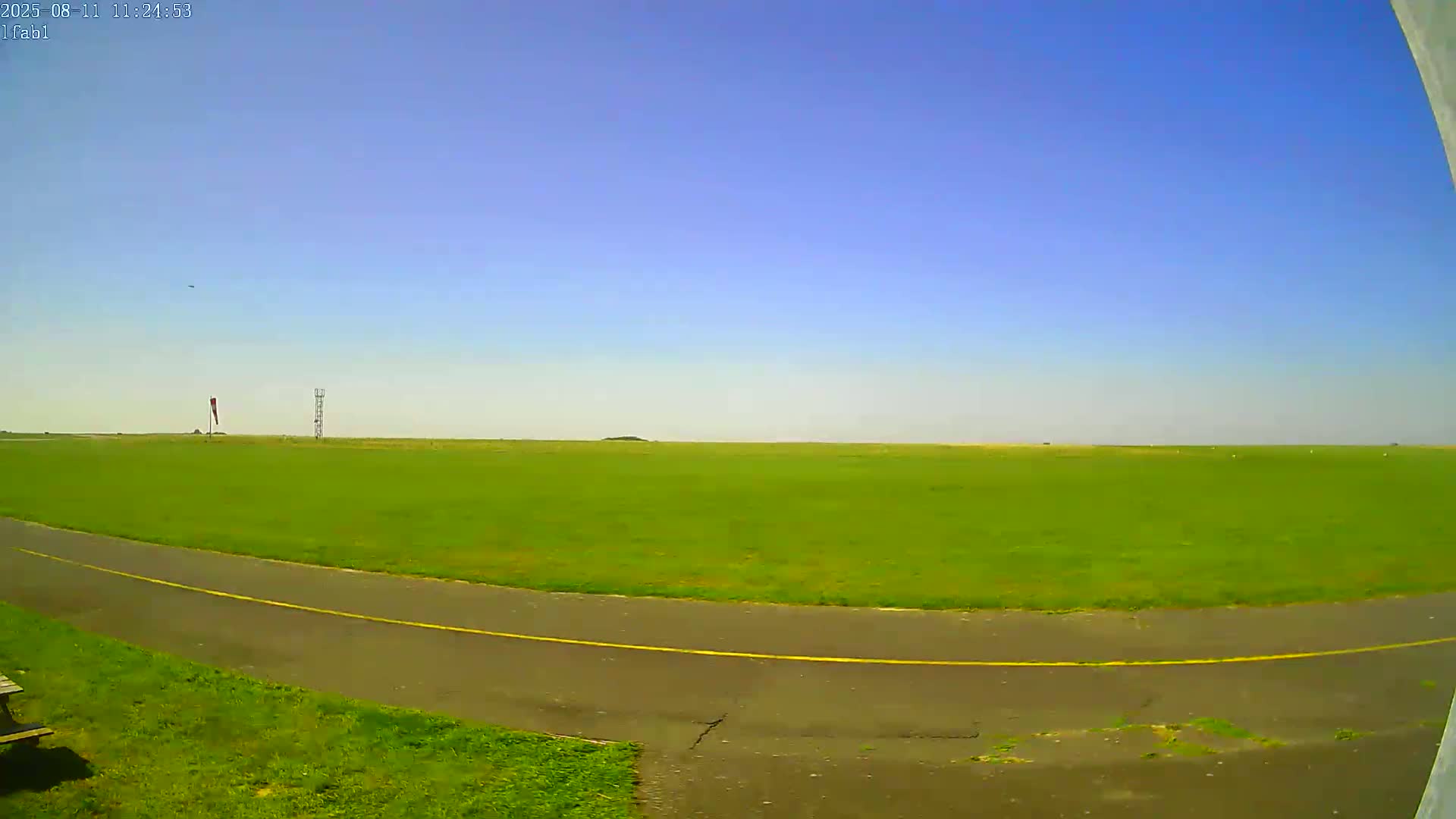 Dieppe Saint Aubin Airport Aérodrome Skyline Live Cam DPE/LFAB- Dieppe, Seine-Maritime, Normandie, France