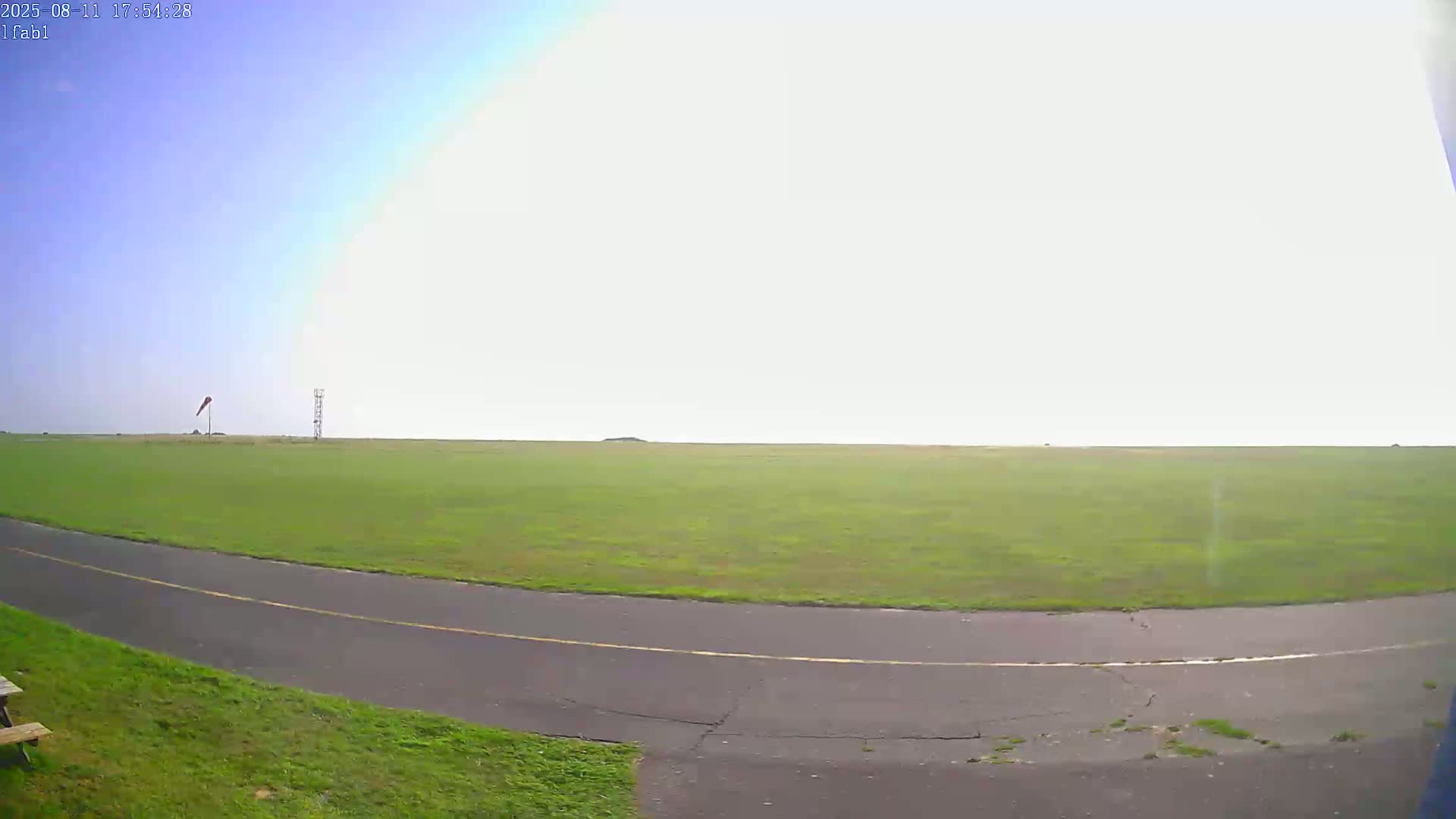 Dieppe Saint Aubin Airport Aérodrome Skyline Live Cam DPE/LFAB- Dieppe, Seine-Maritime, Normandie, France
