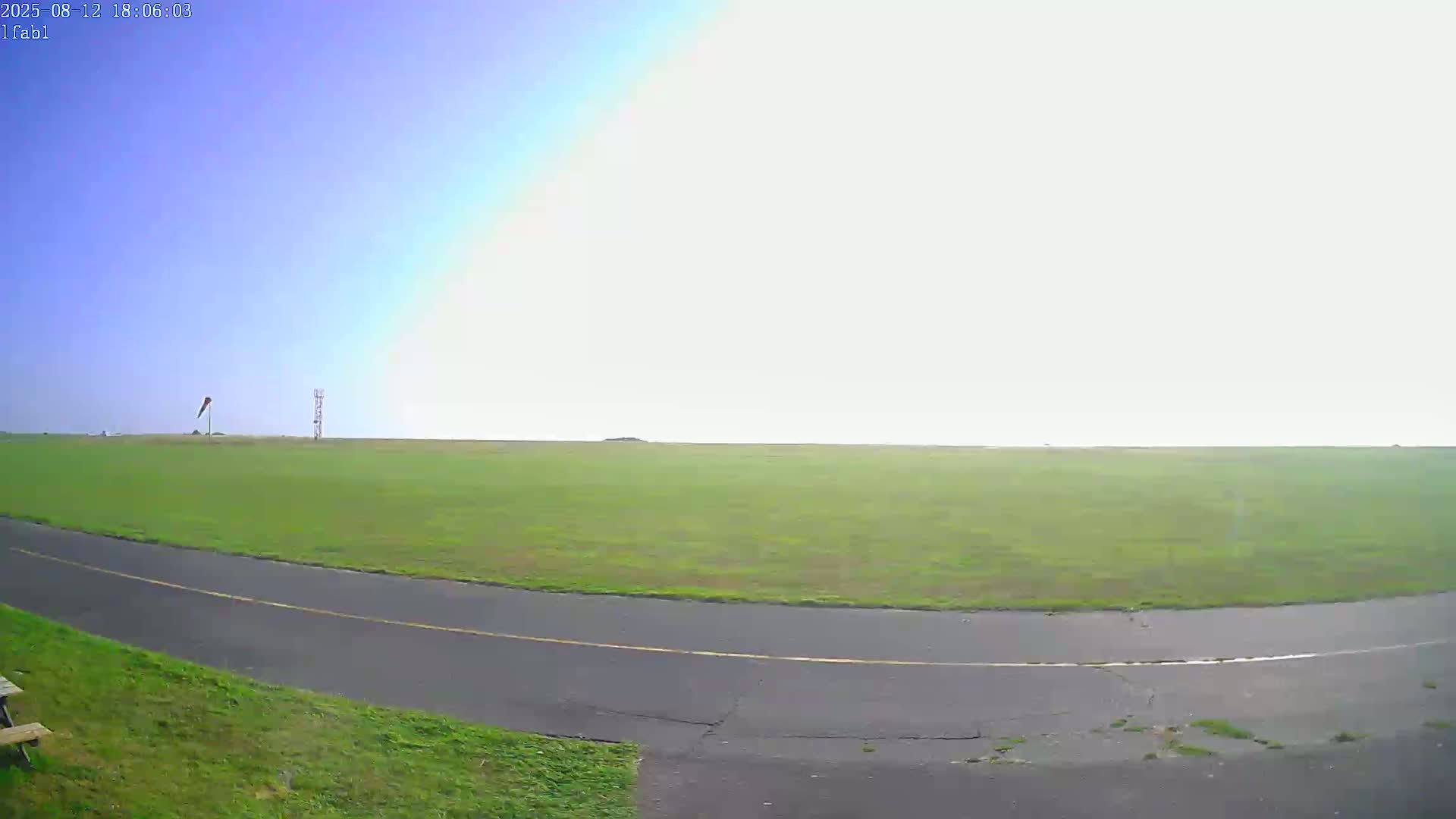 Dieppe Saint Aubin Airport Aérodrome Skyline Live Cam DPE/LFAB- Dieppe, Seine-Maritime, Normandie, France