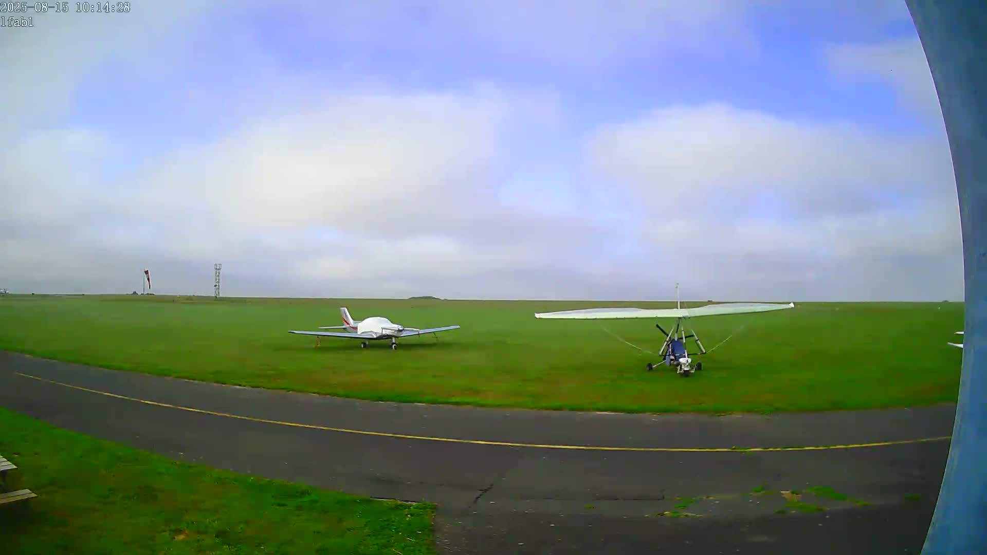 Dieppe Saint Aubin Airport Aérodrome Skyline Live Cam DPE/LFAB- Dieppe, Seine-Maritime, Normandie, France