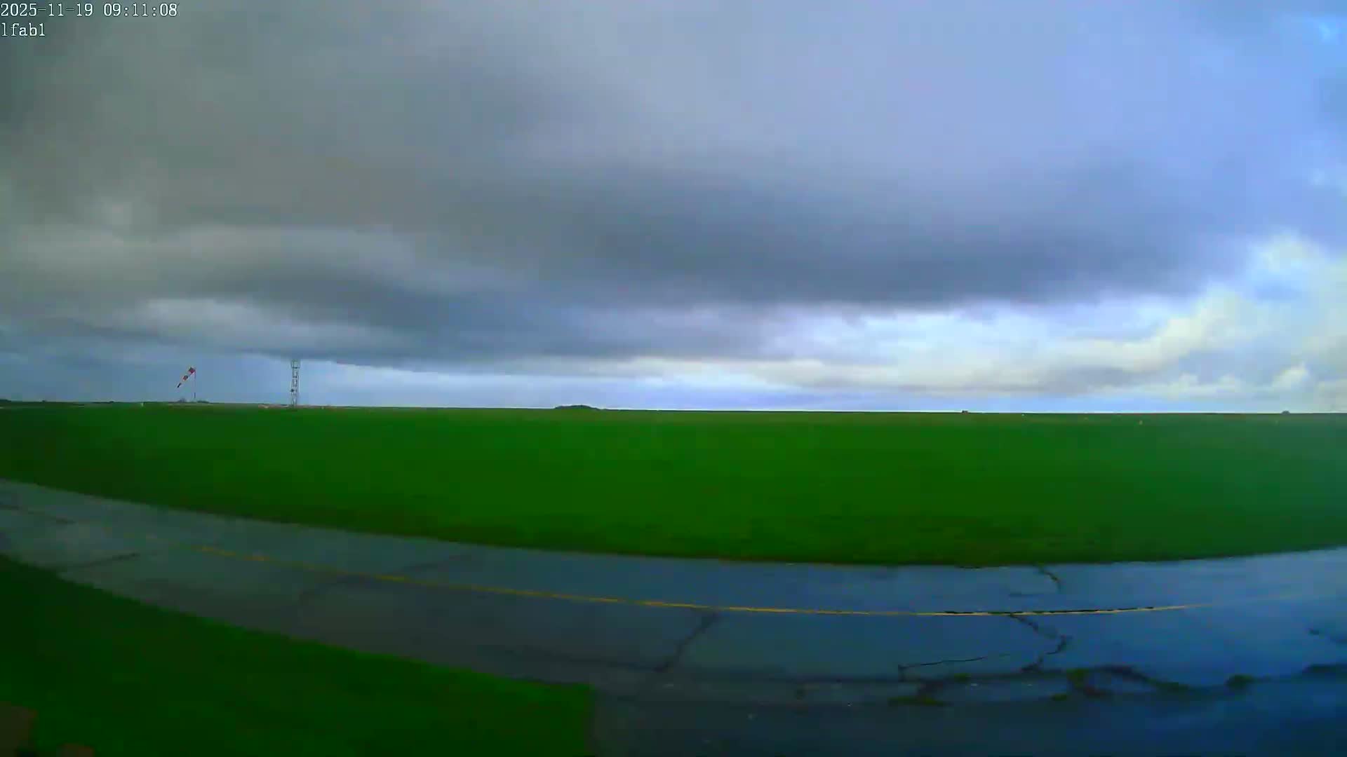 Dieppe Saint Aubin Airport Aérodrome Skyline Live Cam DPE/LFAB- Dieppe, Seine-Maritime, Normandie, France