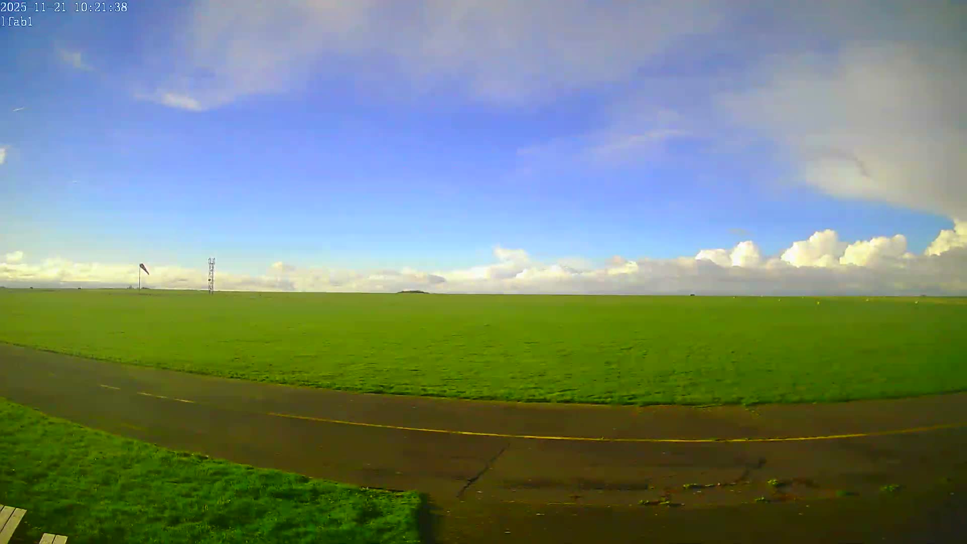 Dieppe Saint Aubin Airport Aérodrome Skyline Live Cam DPE/LFAB- Dieppe, Seine-Maritime, Normandie, France