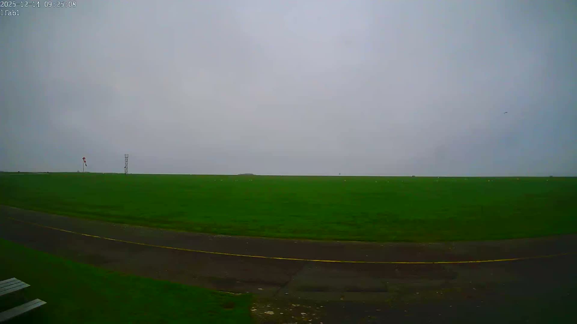 Dieppe Saint Aubin Airport Aérodrome Skyline Live Cam DPE/LFAB- Dieppe, Seine-Maritime, Normandie, France