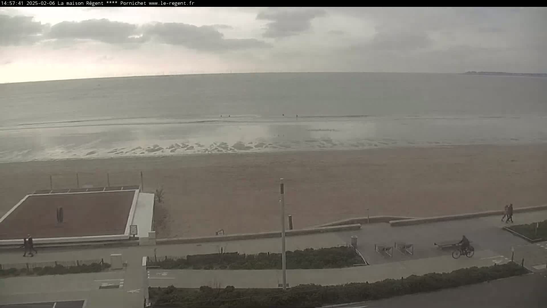 Pornichet, Plages des Libraires Beach PTZ Live Cam - Saint-Nazaire, Loire-Atlantique, Pays de la Loire, France