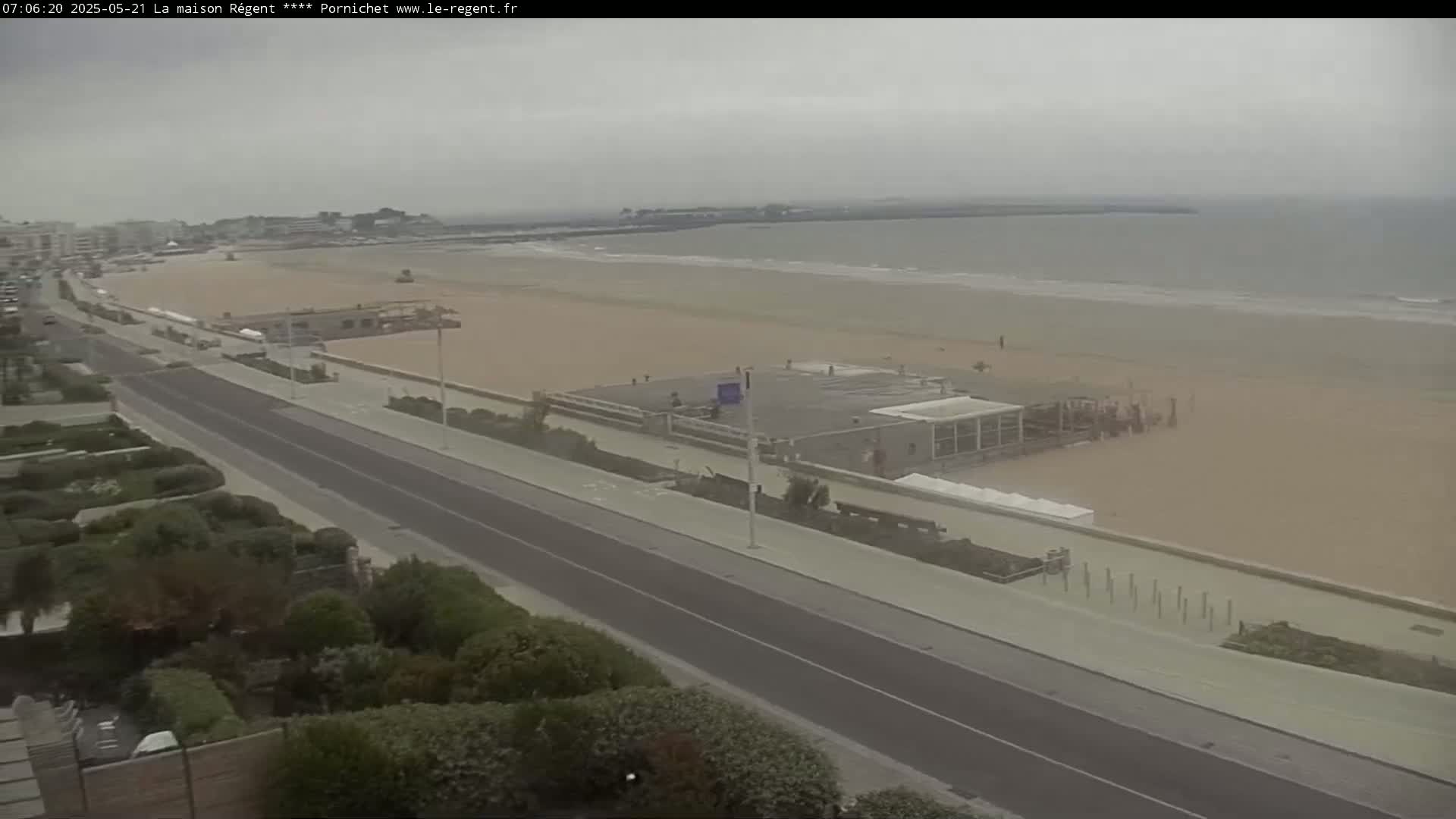 Pornichet, Plages des Libraires Beach PTZ Live Cam - Saint-Nazaire, Loire-Atlantique, Pays de la Loire, France