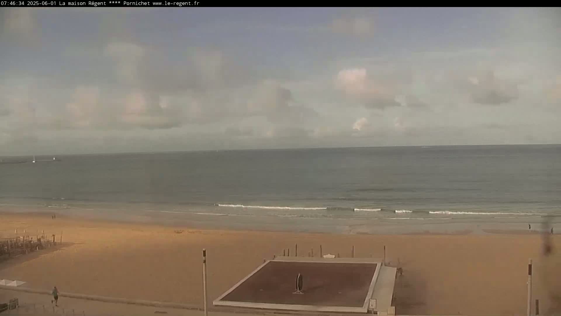 Pornichet, Plages des Libraires Beach PTZ Live Cam - Saint-Nazaire, Loire-Atlantique, Pays de la Loire, France