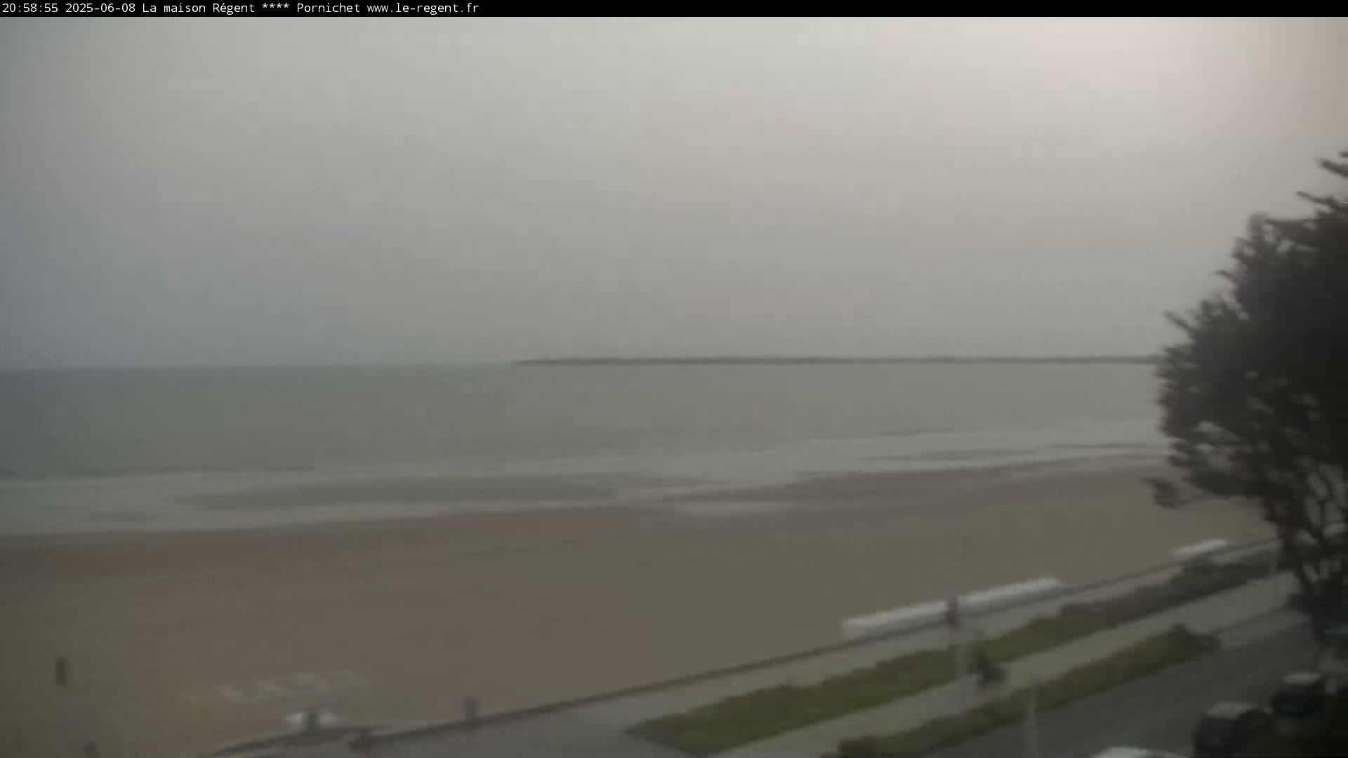 Pornichet, Plages des Libraires Beach PTZ Live Cam - Saint-Nazaire, Loire-Atlantique, Pays de la Loire, France