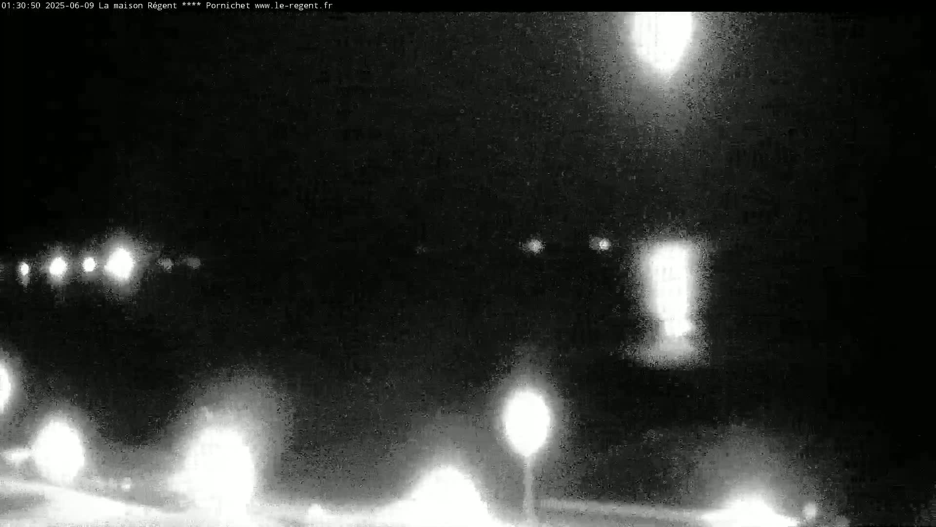 Pornichet, Plages des Libraires Beach PTZ Live Cam - Saint-Nazaire, Loire-Atlantique, Pays de la Loire, France