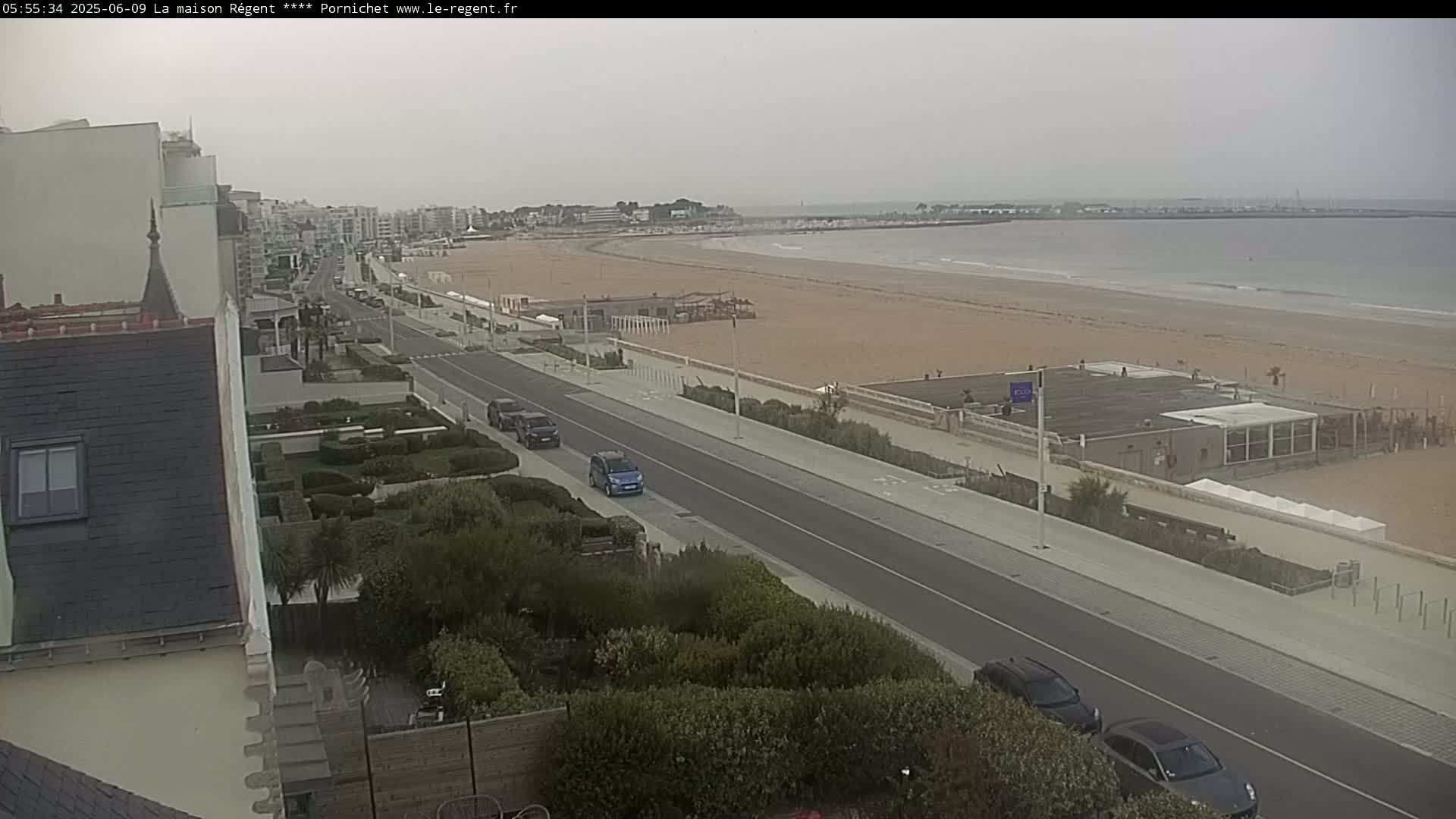 Pornichet, Plages des Libraires Beach PTZ Live Cam - Saint-Nazaire, Loire-Atlantique, Pays de la Loire, France