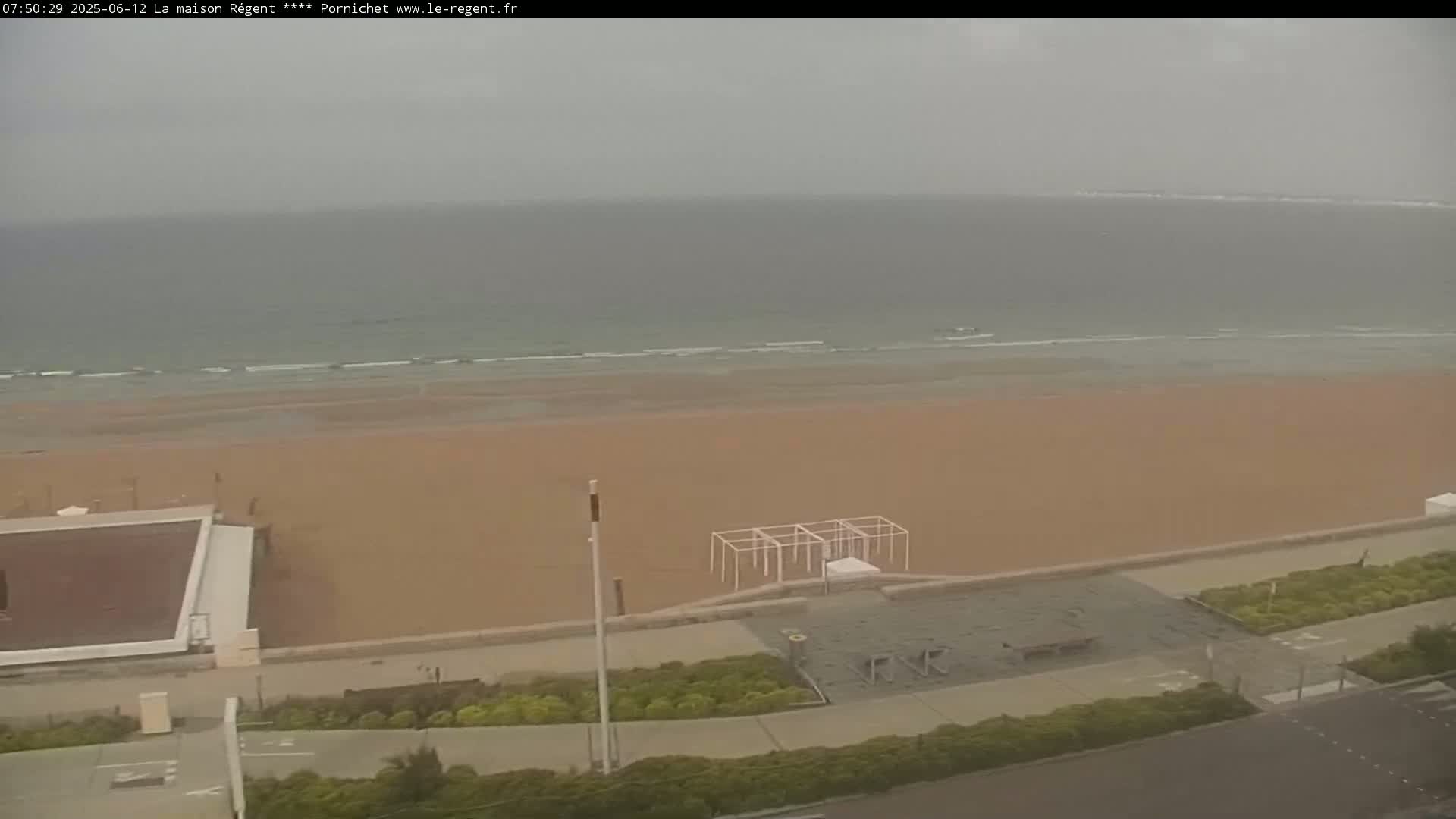 Pornichet, Plages des Libraires Beach PTZ Live Cam - Saint-Nazaire, Loire-Atlantique, Pays de la Loire, France