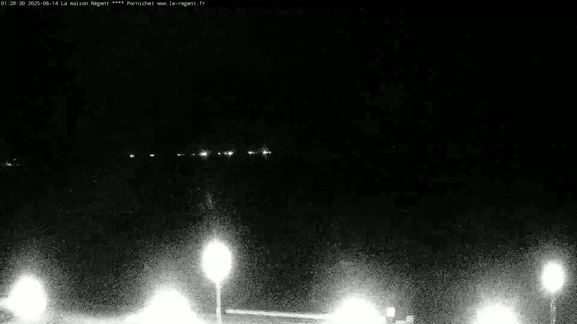 Pornichet, Plages des Libraires Beach PTZ Live Cam - Saint-Nazaire, Loire-Atlantique, Pays de la Loire, France