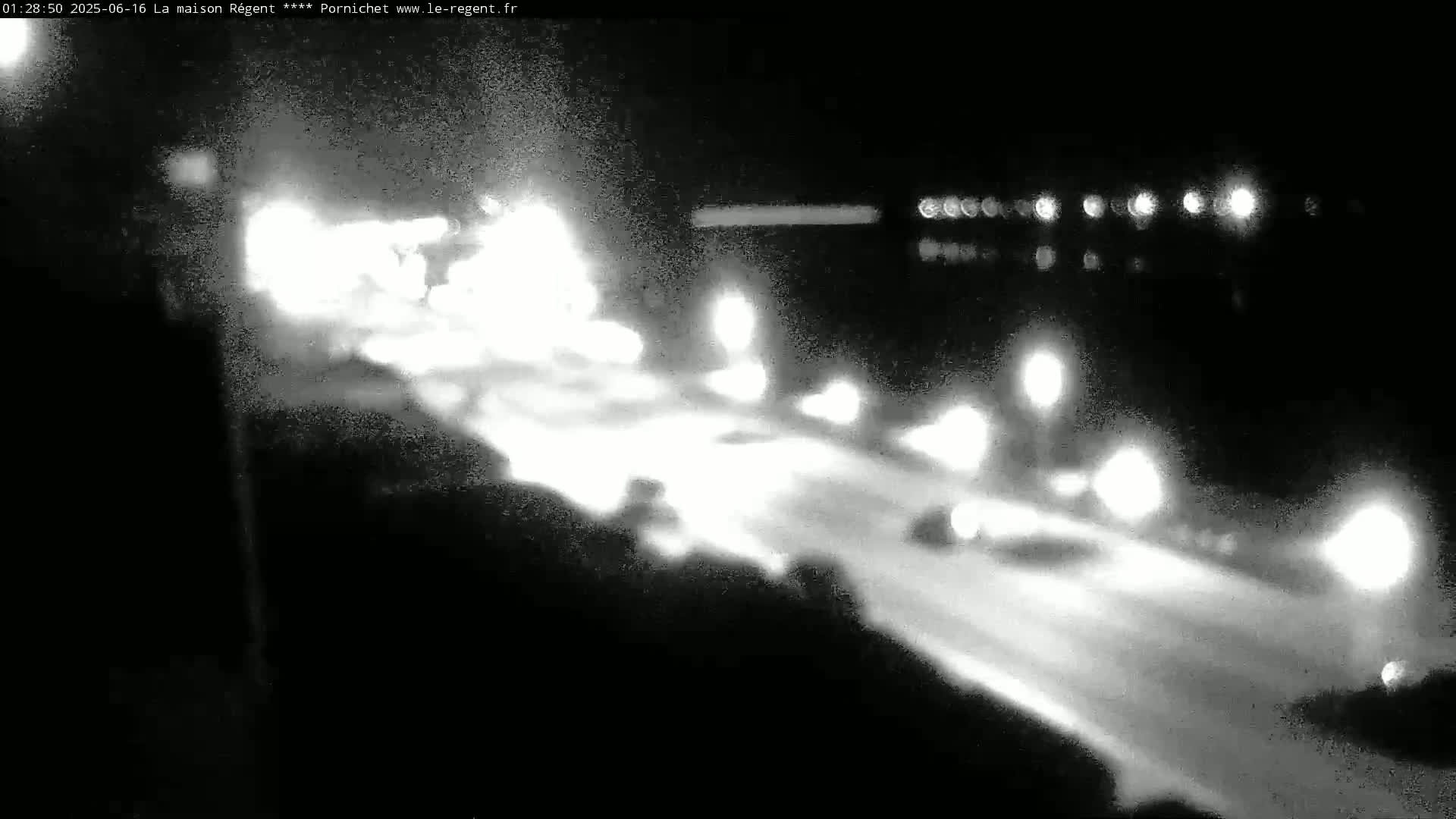 Pornichet, Plages des Libraires Beach PTZ Live Cam - Saint-Nazaire, Loire-Atlantique, Pays de la Loire, France