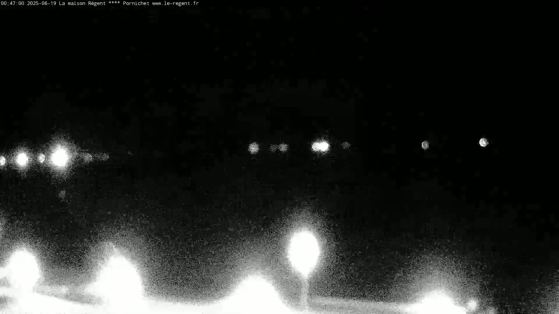 Pornichet, Plages des Libraires Beach PTZ Live Cam - Saint-Nazaire, Loire-Atlantique, Pays de la Loire, France