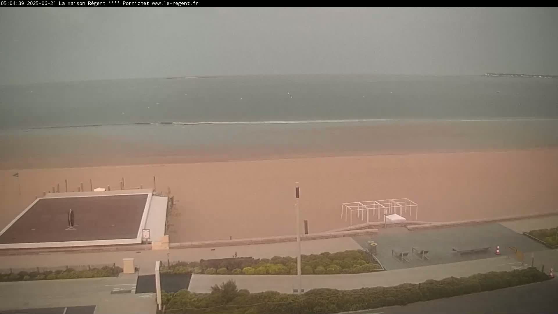 Pornichet, Plages des Libraires Beach PTZ Live Cam - Saint-Nazaire, Loire-Atlantique, Pays de la Loire, France