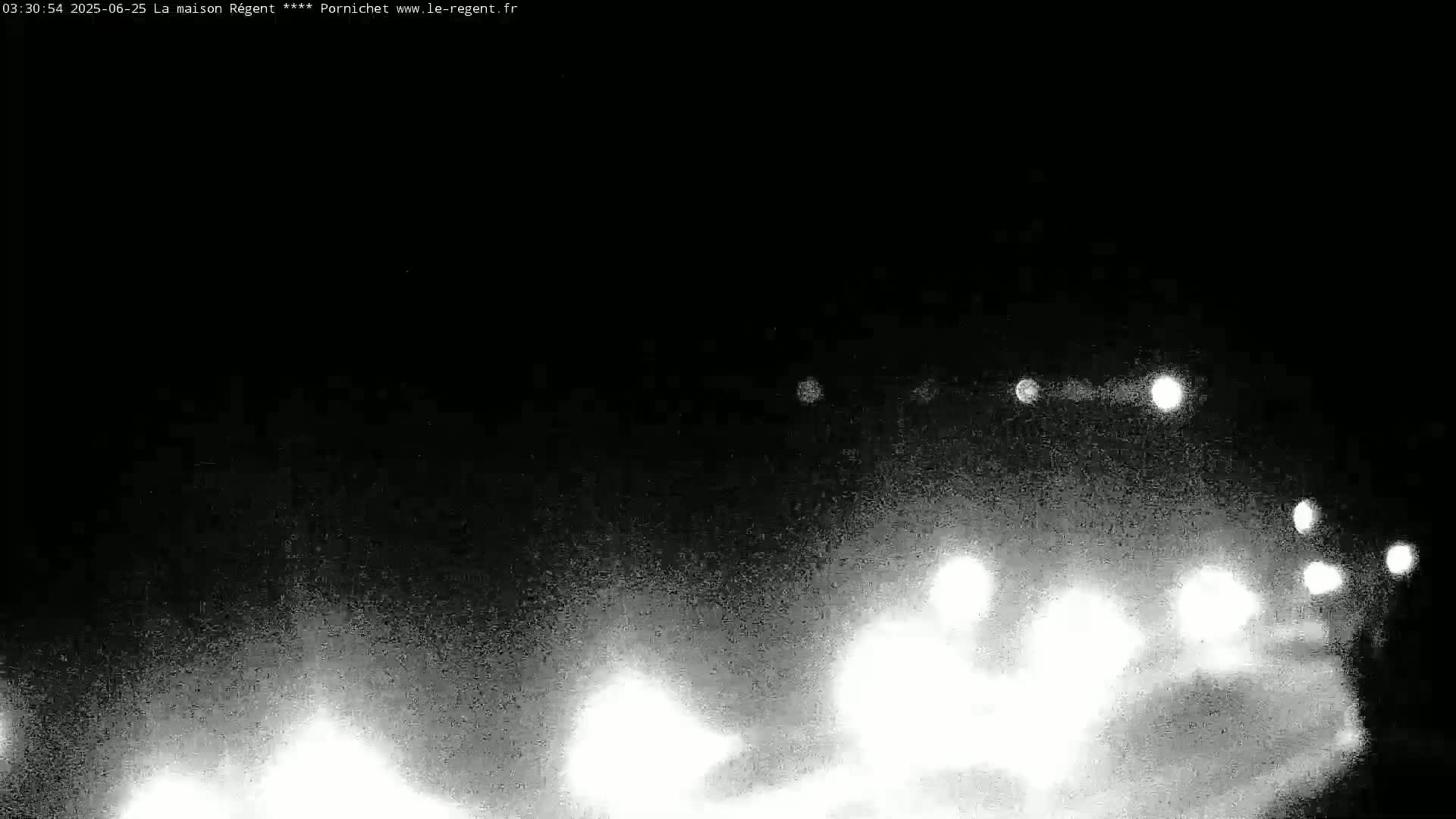 Pornichet, Plages des Libraires Beach PTZ Live Cam - Saint-Nazaire, Loire-Atlantique, Pays de la Loire, France