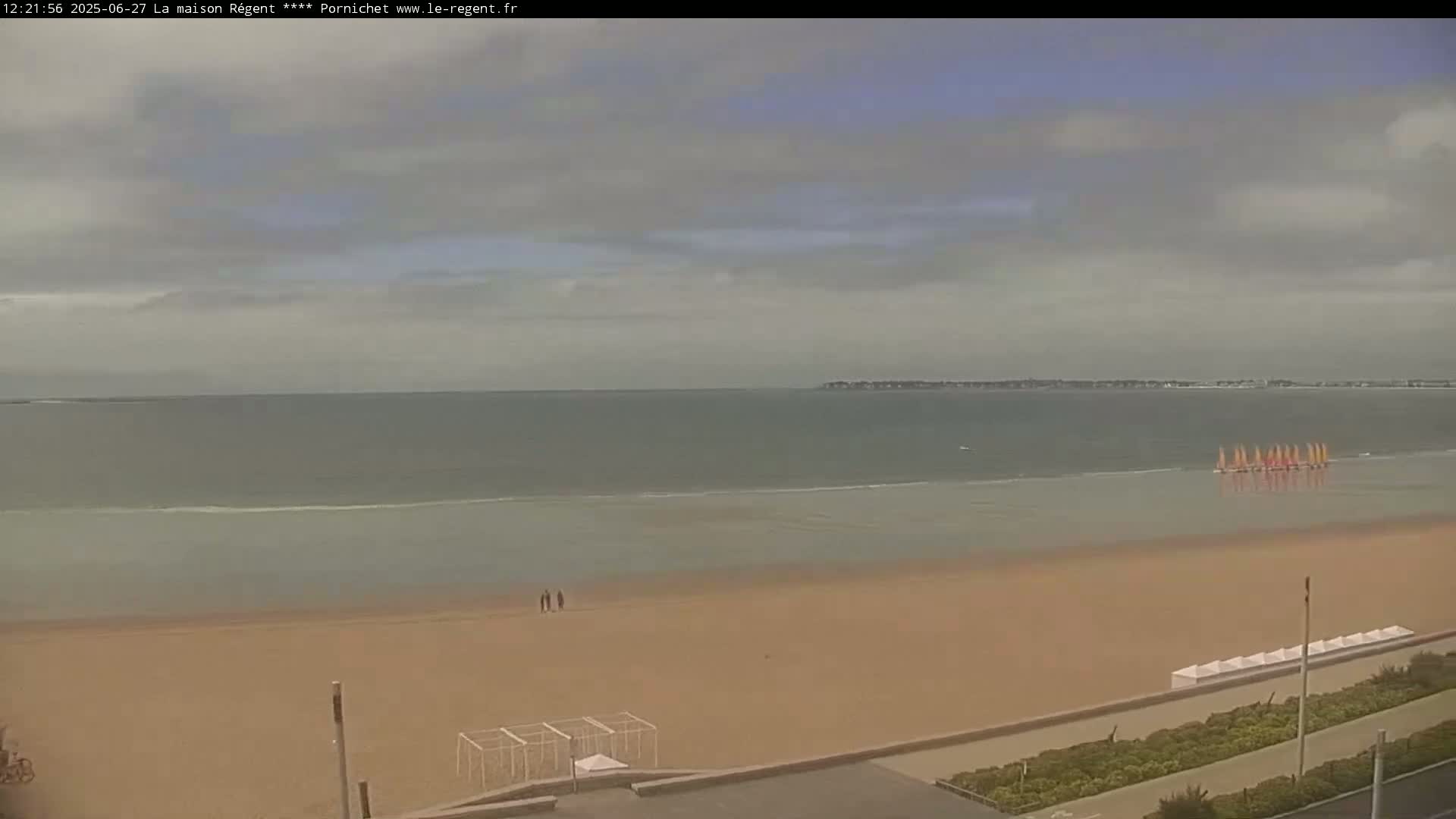 Pornichet, Plages des Libraires Beach PTZ Live Cam - Saint-Nazaire, Loire-Atlantique, Pays de la Loire, France