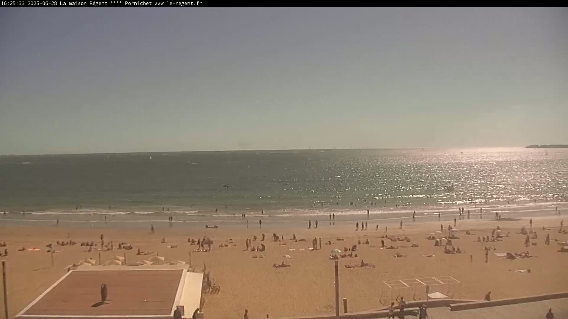 Pornichet, Plages des Libraires Beach PTZ Live Cam - Saint-Nazaire, Loire-Atlantique, Pays de la Loire, France