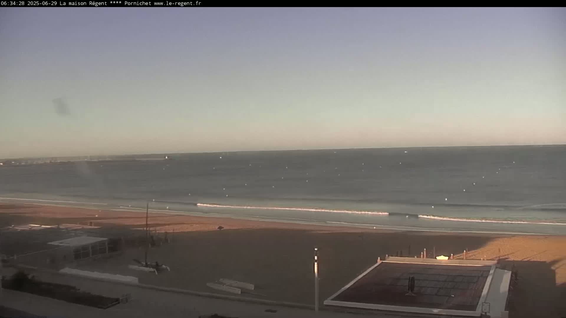 Pornichet, Plages des Libraires Beach PTZ Live Cam - Saint-Nazaire, Loire-Atlantique, Pays de la Loire, France
