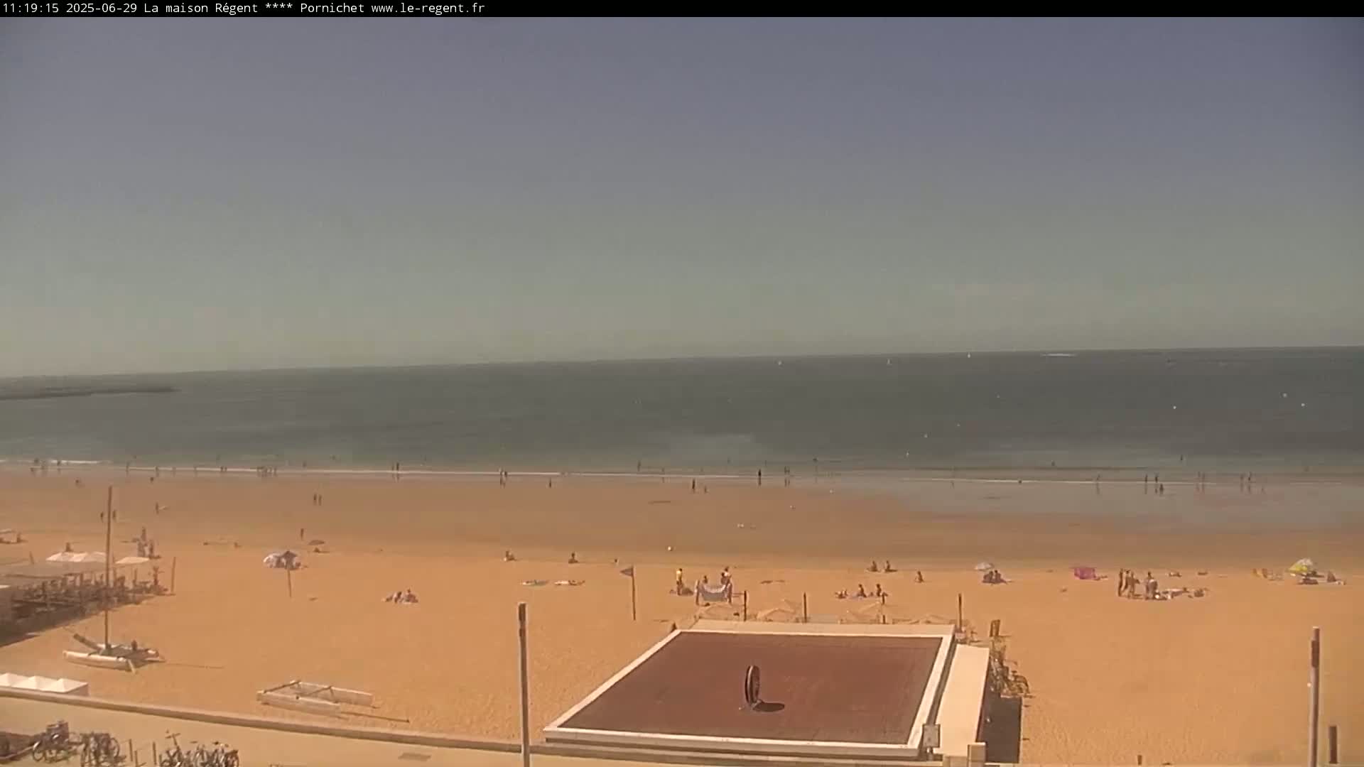 Pornichet, Plages des Libraires Beach PTZ Live Cam - Saint-Nazaire, Loire-Atlantique, Pays de la Loire, France