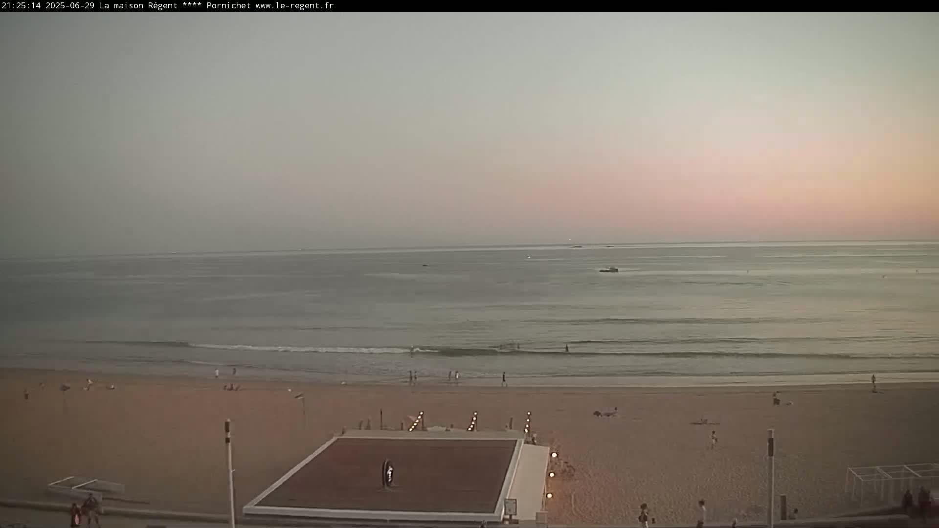Pornichet, Plages des Libraires Beach PTZ Live Cam - Saint-Nazaire, Loire-Atlantique, Pays de la Loire, France