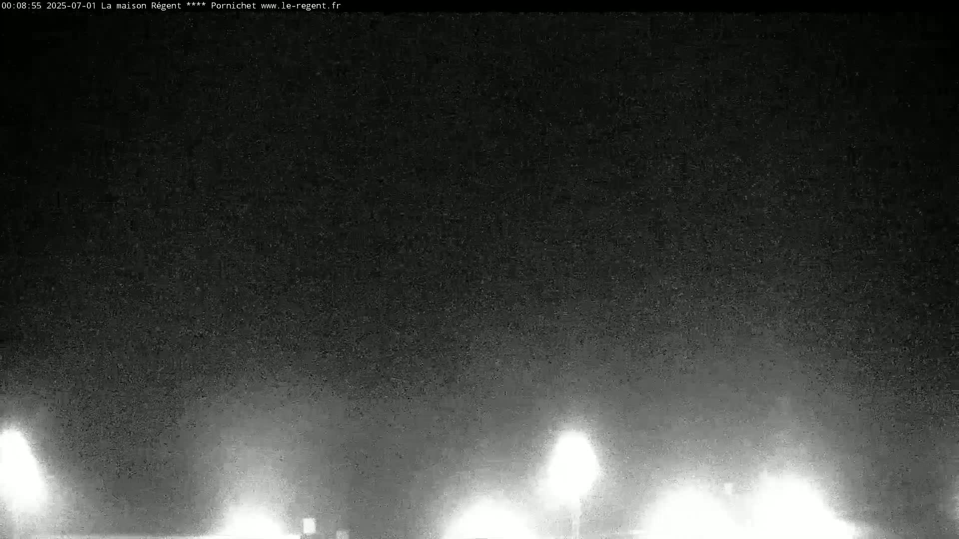 Pornichet, Plages des Libraires Beach PTZ Live Cam - Saint-Nazaire, Loire-Atlantique, Pays de la Loire, France