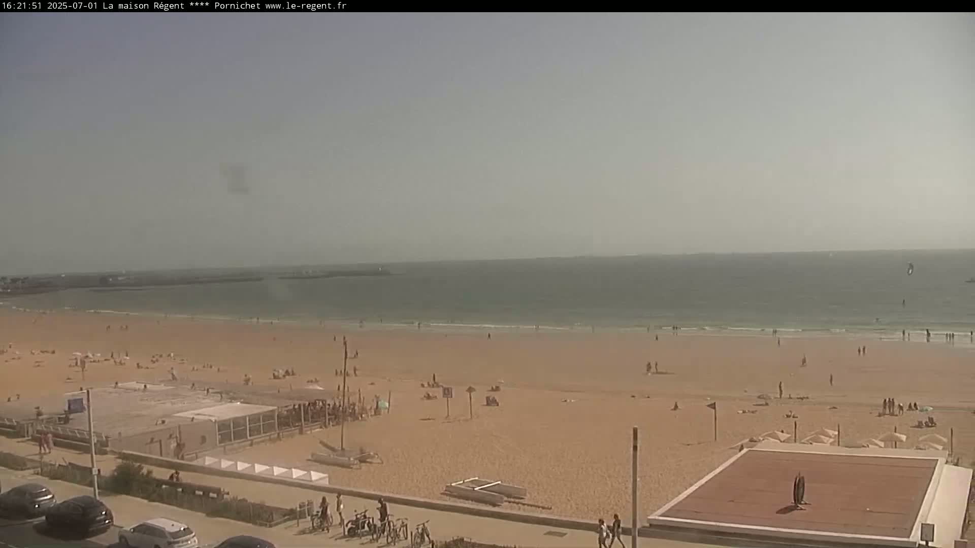 Pornichet, Plages des Libraires Beach PTZ Live Cam - Saint-Nazaire, Loire-Atlantique, Pays de la Loire, France