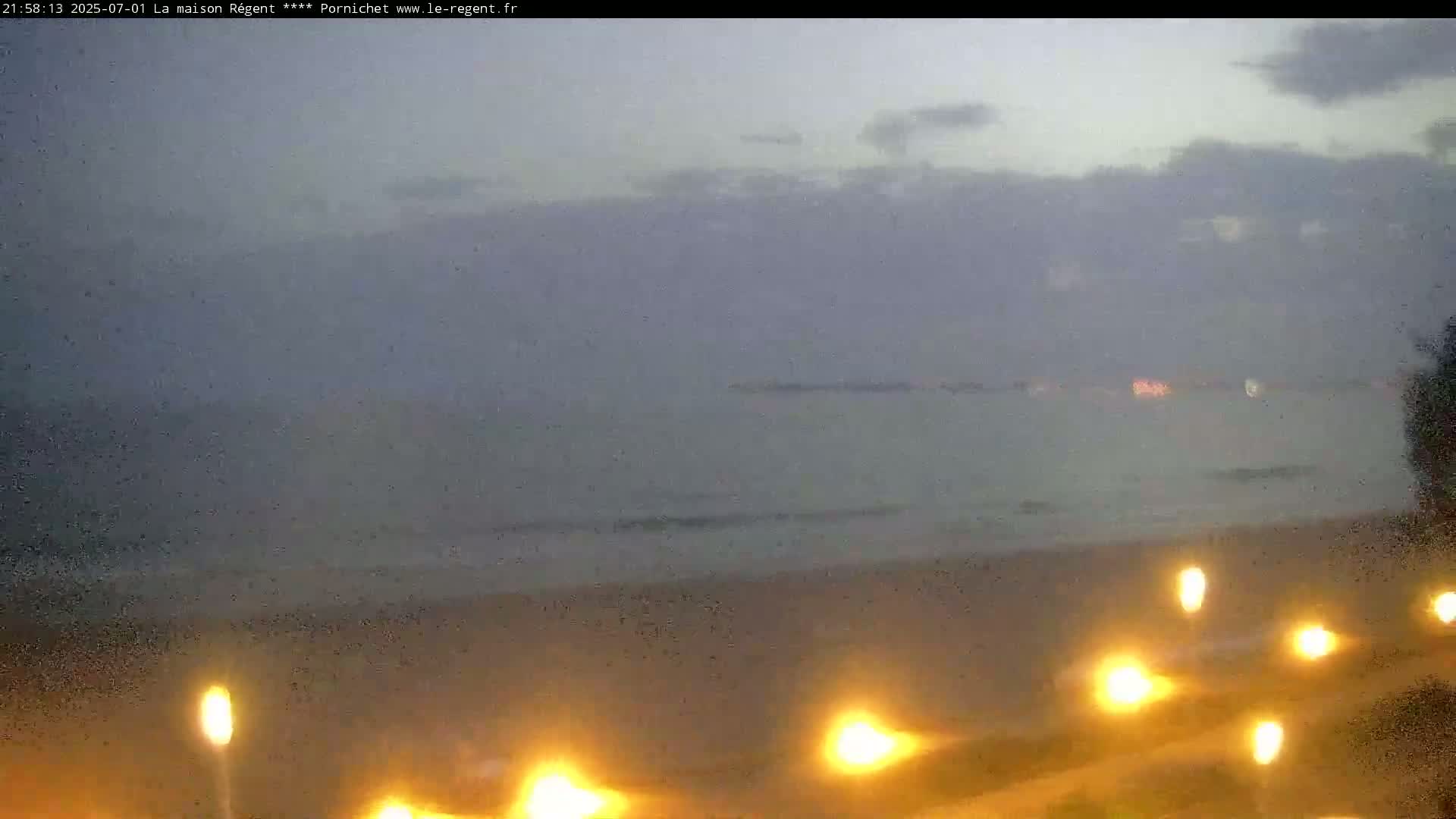 Pornichet, Plages des Libraires Beach PTZ Live Cam - Saint-Nazaire, Loire-Atlantique, Pays de la Loire, France