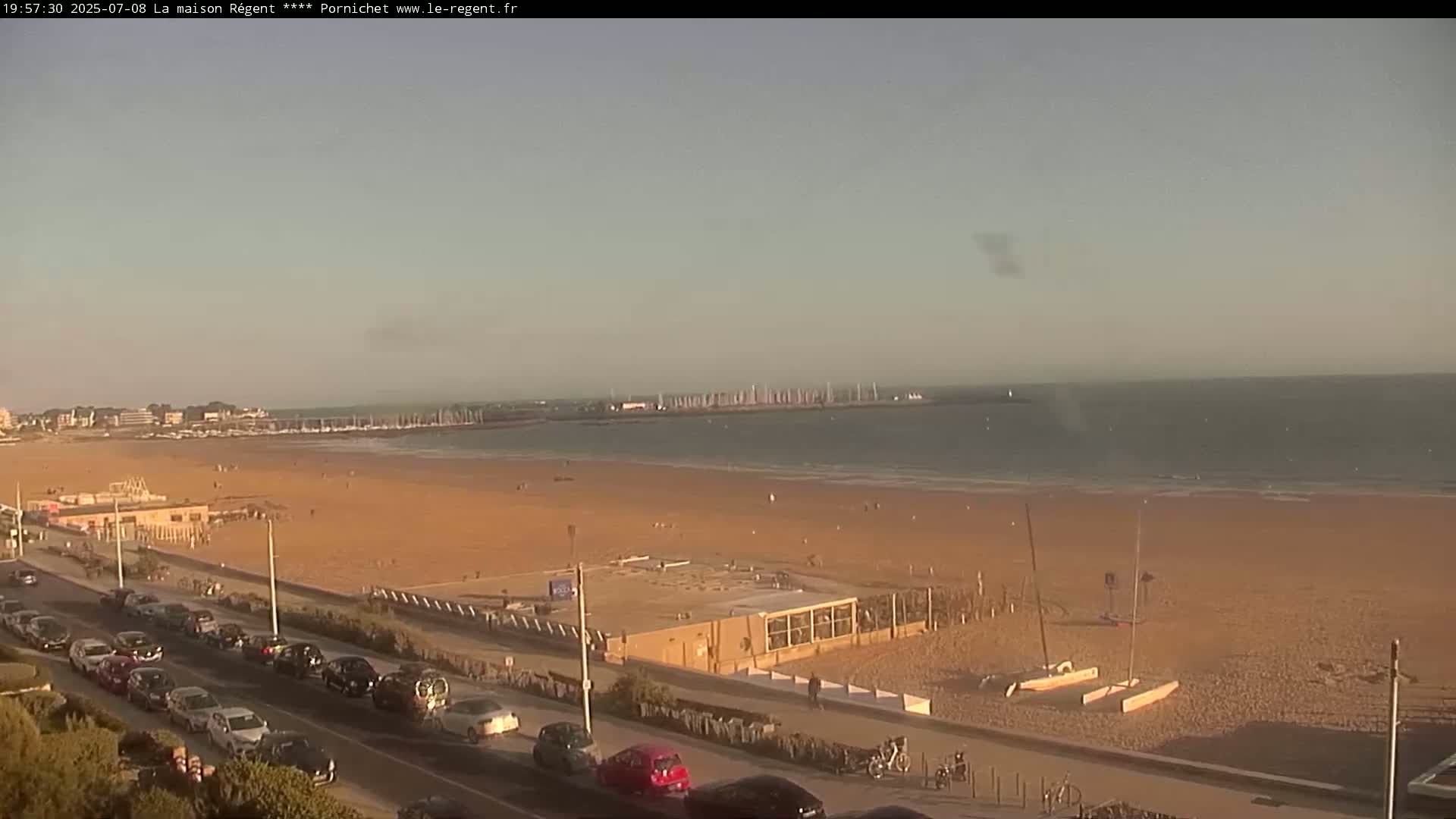 Pornichet, Plages des Libraires Beach PTZ Live Cam - Saint-Nazaire, Loire-Atlantique, Pays de la Loire, France
