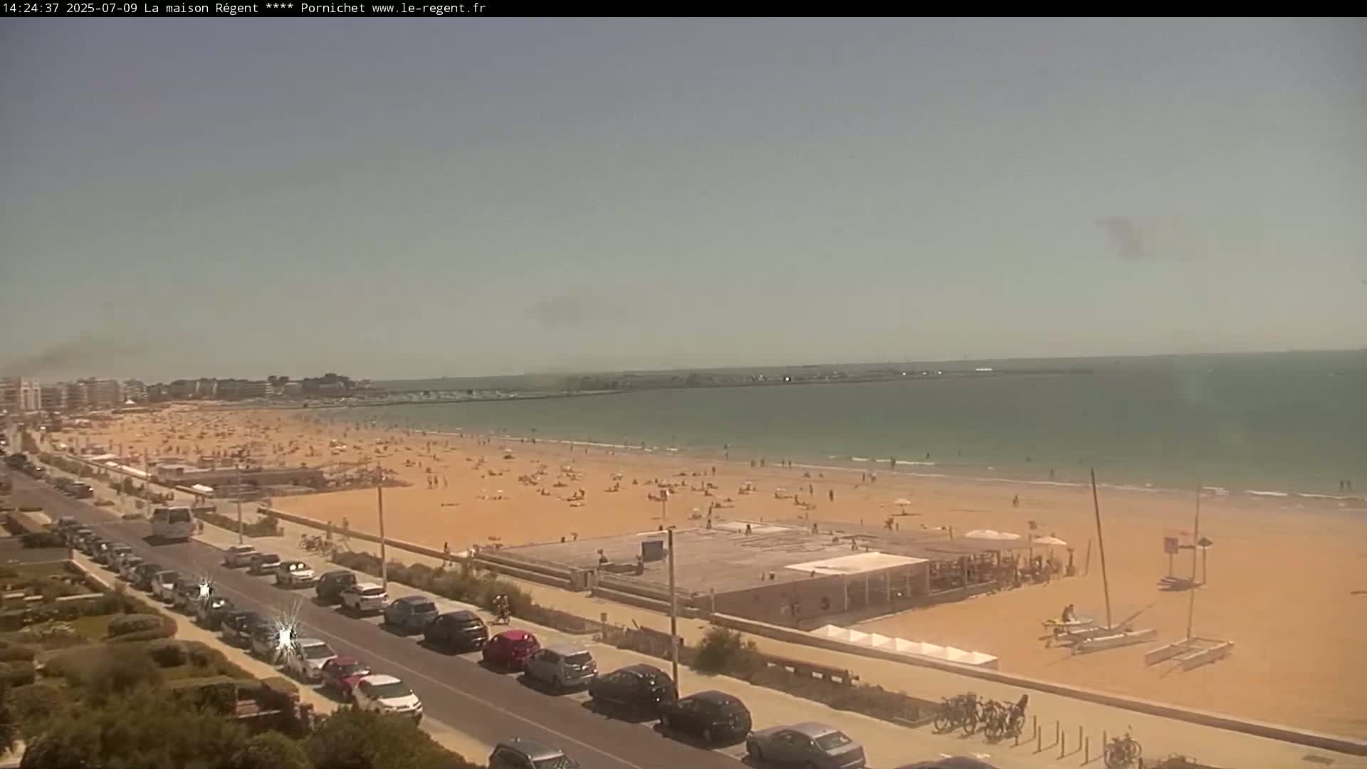 Pornichet, Plages des Libraires Beach PTZ Live Cam - Saint-Nazaire, Loire-Atlantique, Pays de la Loire, France