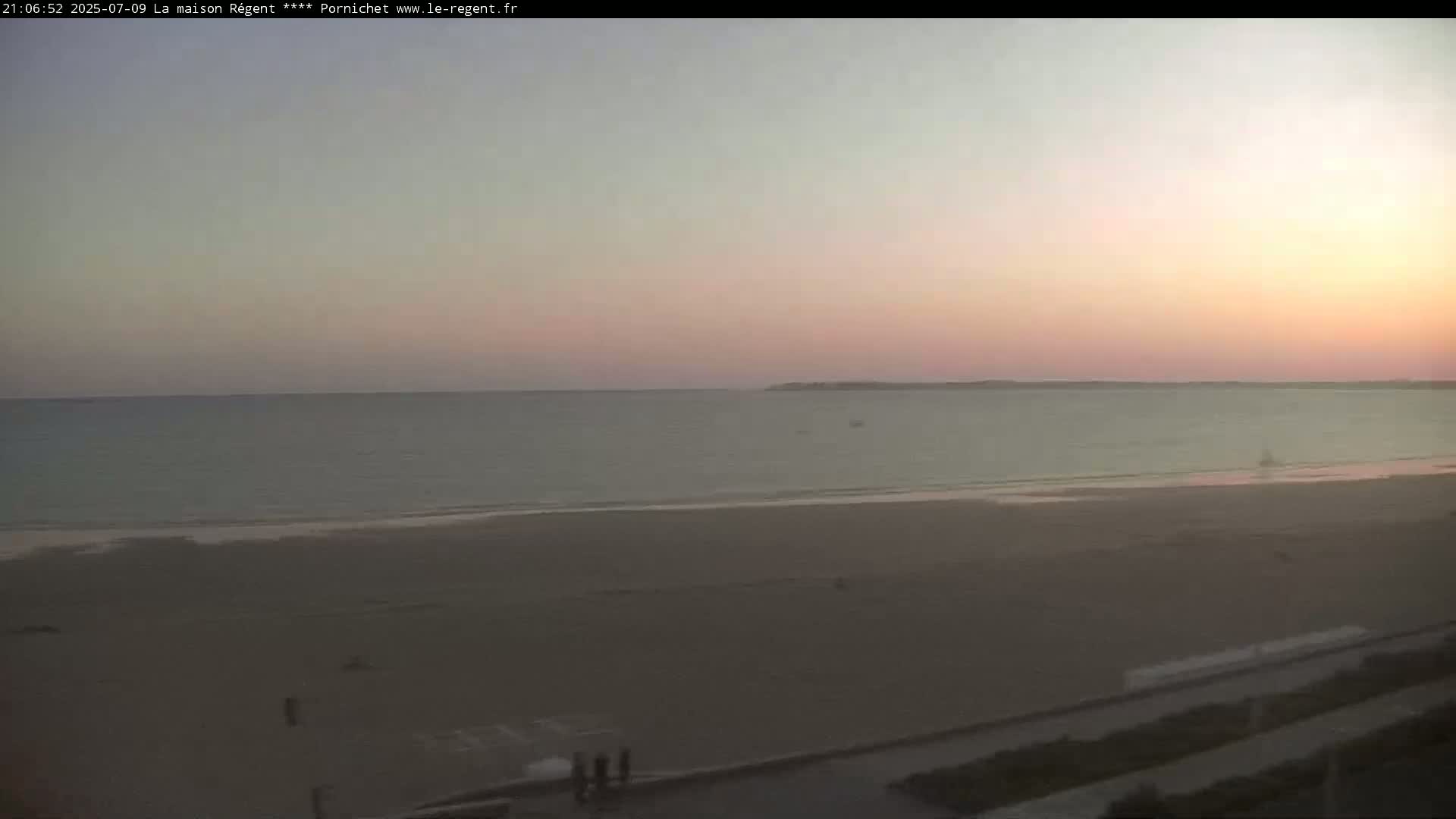 Pornichet, Plages des Libraires Beach PTZ Live Cam - Saint-Nazaire, Loire-Atlantique, Pays de la Loire, France