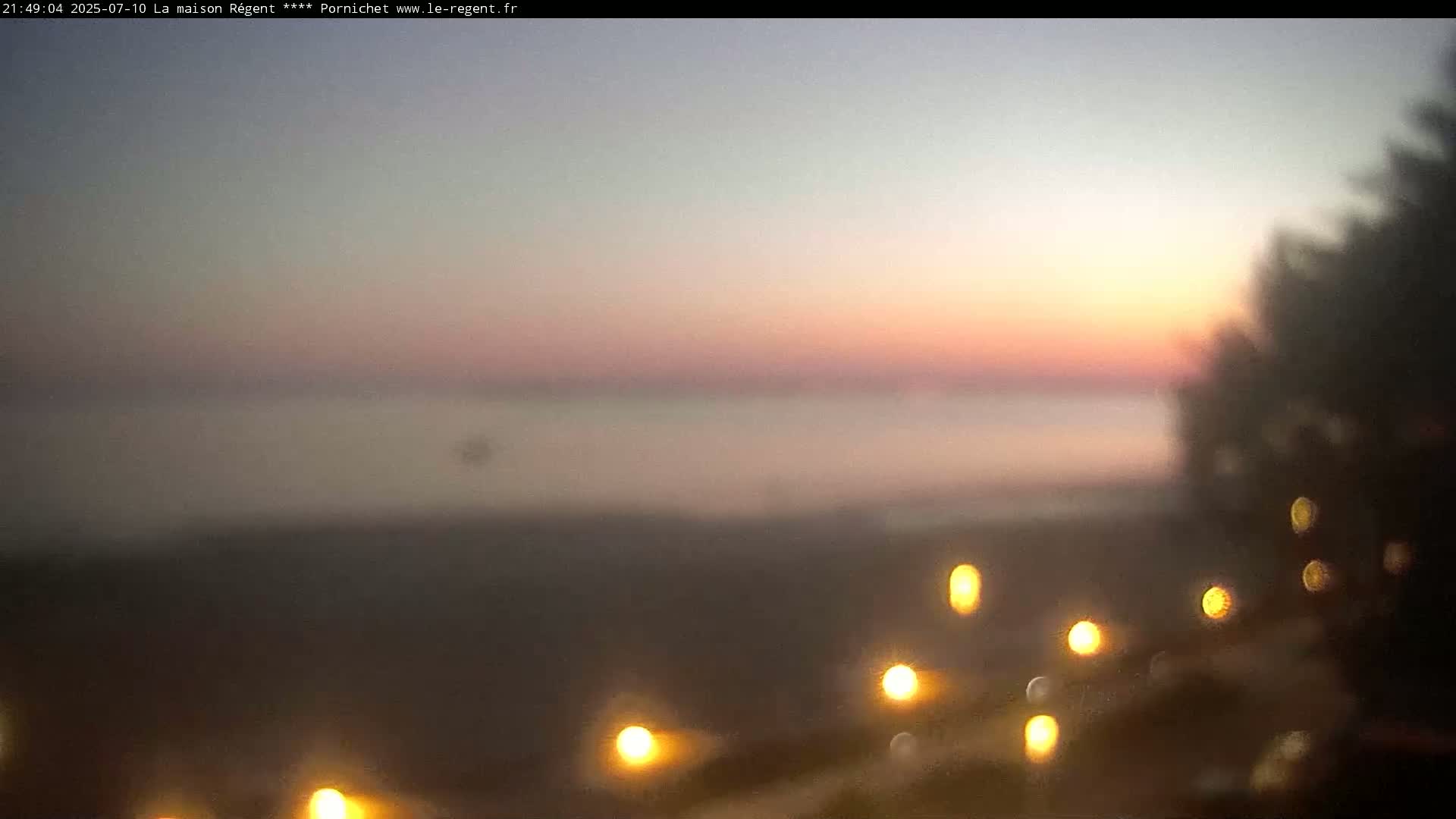 Pornichet, Plages des Libraires Beach PTZ Live Cam - Saint-Nazaire, Loire-Atlantique, Pays de la Loire, France