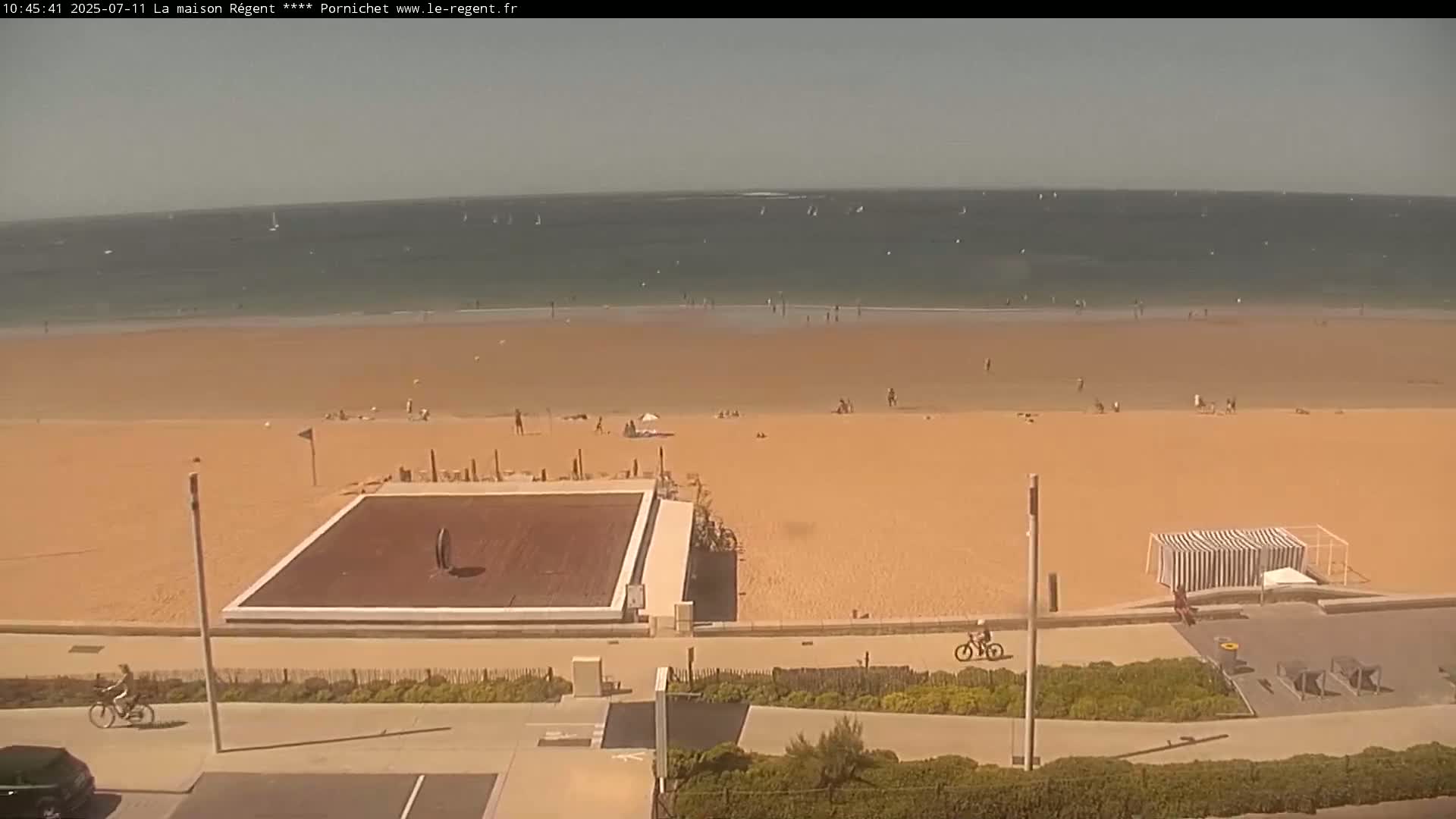 Pornichet, Plages des Libraires Beach PTZ Live Cam - Saint-Nazaire, Loire-Atlantique, Pays de la Loire, France