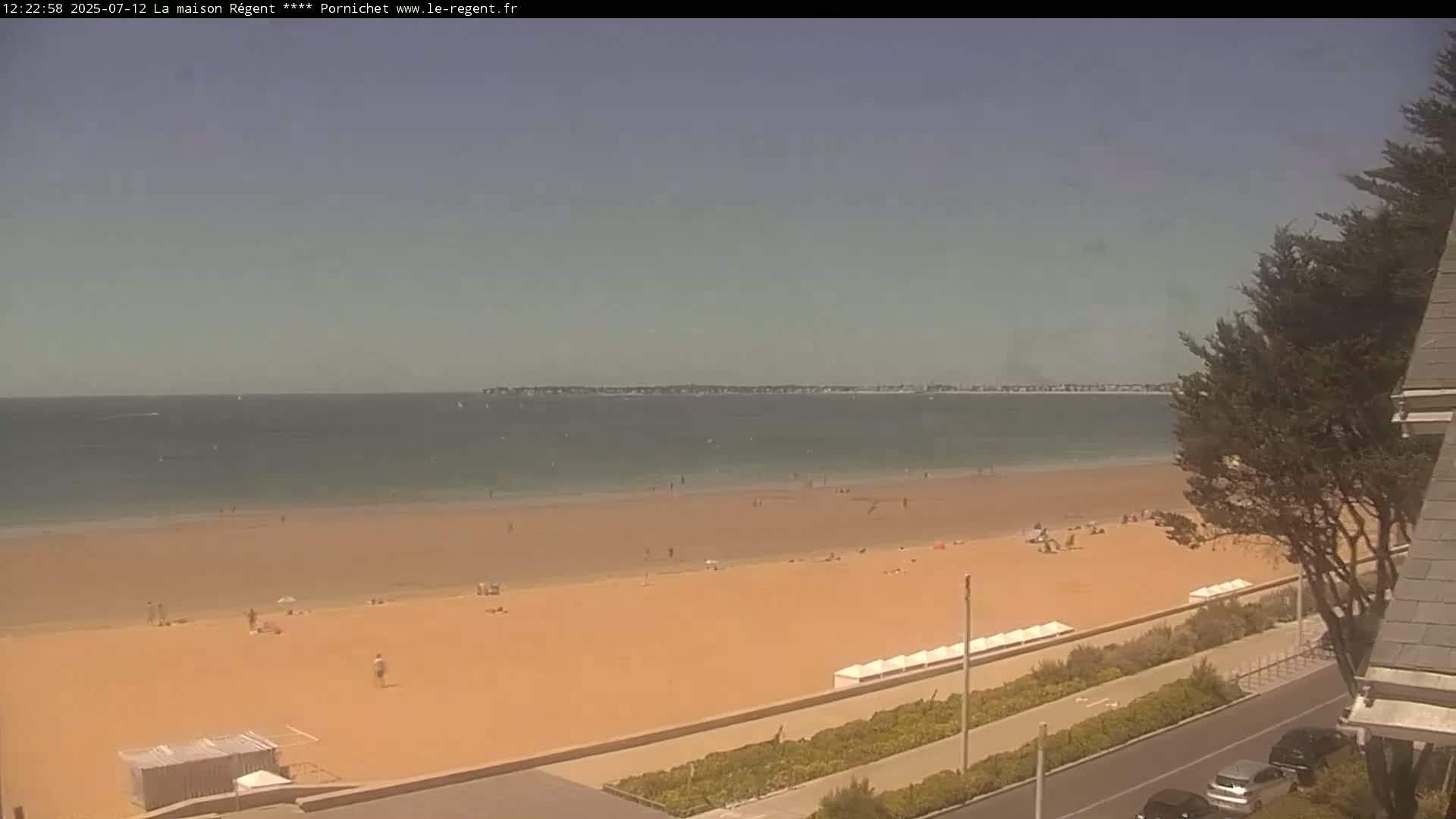 Pornichet, Plages des Libraires Beach PTZ Live Cam - Saint-Nazaire, Loire-Atlantique, Pays de la Loire, France