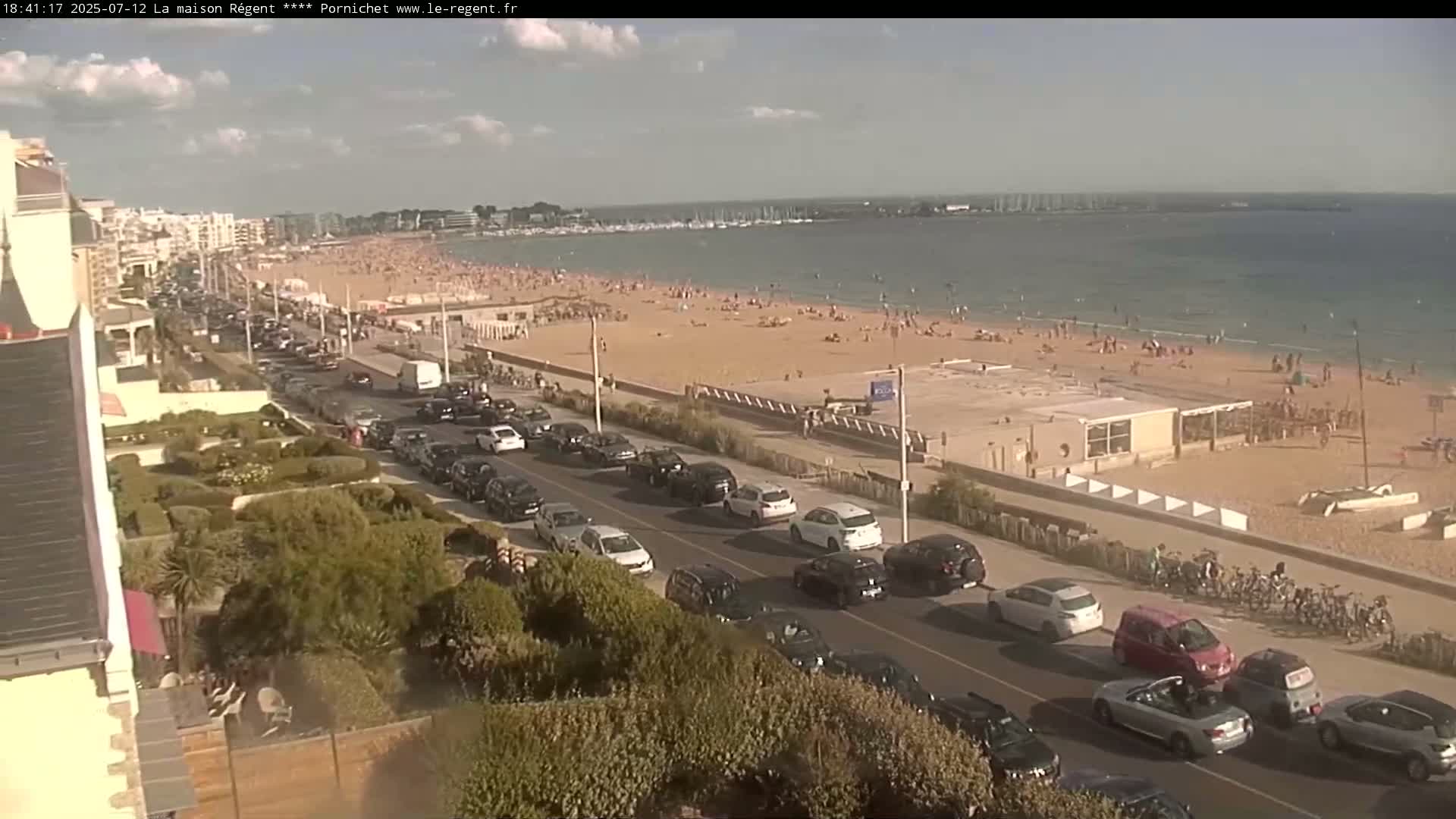 Pornichet, Plages des Libraires Beach PTZ Live Cam - Saint-Nazaire, Loire-Atlantique, Pays de la Loire, France