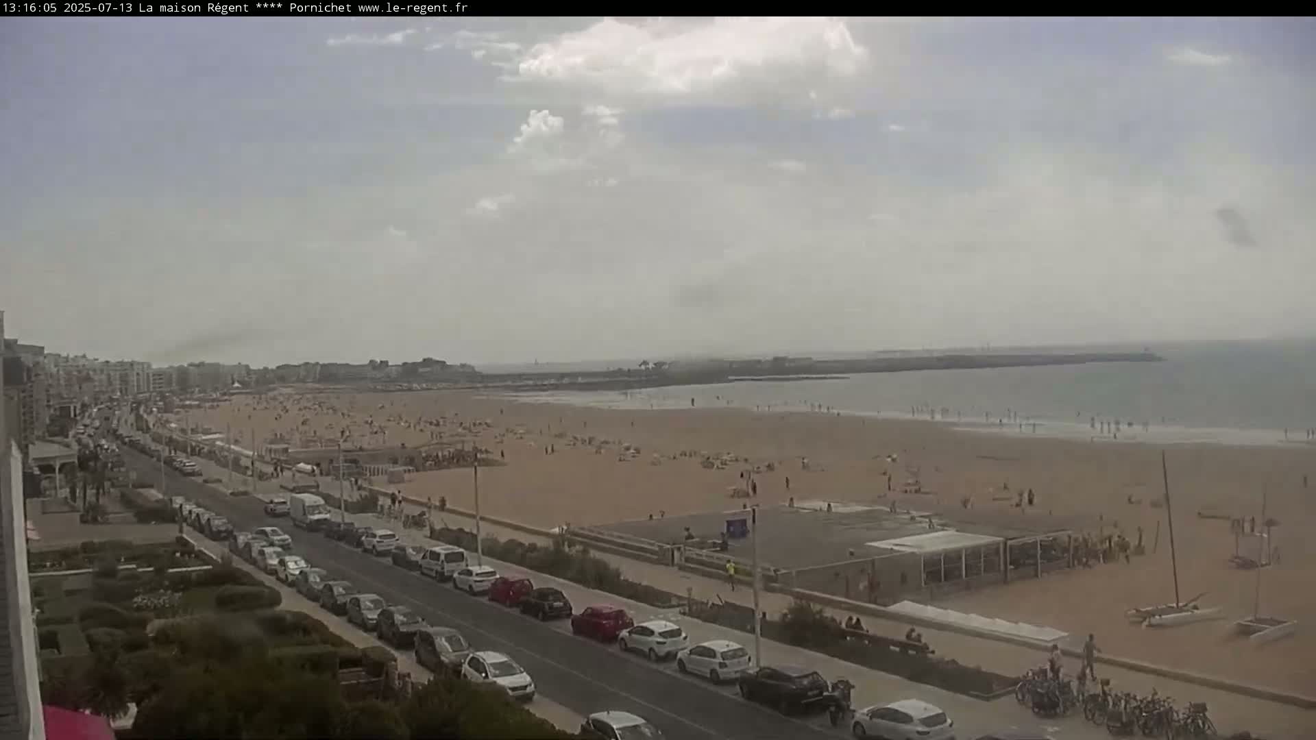 Pornichet, Plages des Libraires Beach PTZ Live Cam - Saint-Nazaire, Loire-Atlantique, Pays de la Loire, France