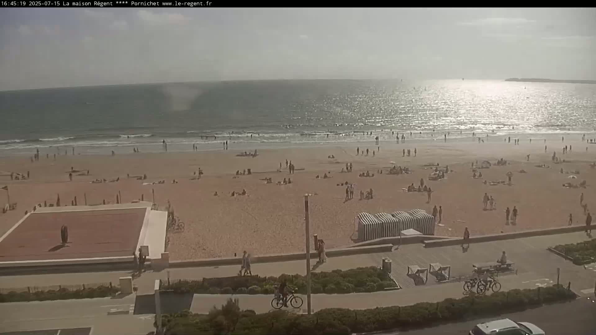 Pornichet, Plages des Libraires Beach PTZ Live Cam - Saint-Nazaire, Loire-Atlantique, Pays de la Loire, France