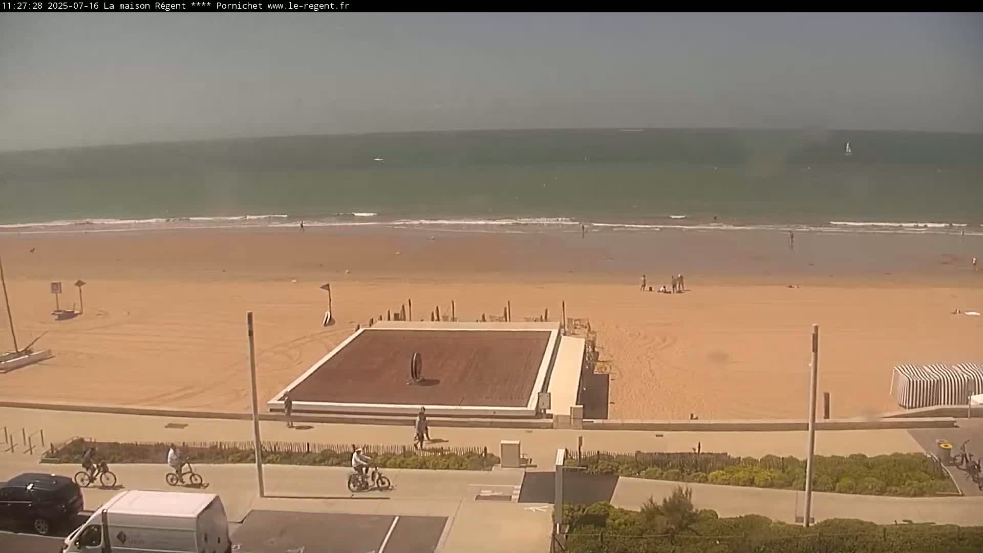 Pornichet, Plages des Libraires Beach PTZ Live Cam - Saint-Nazaire, Loire-Atlantique, Pays de la Loire, France
