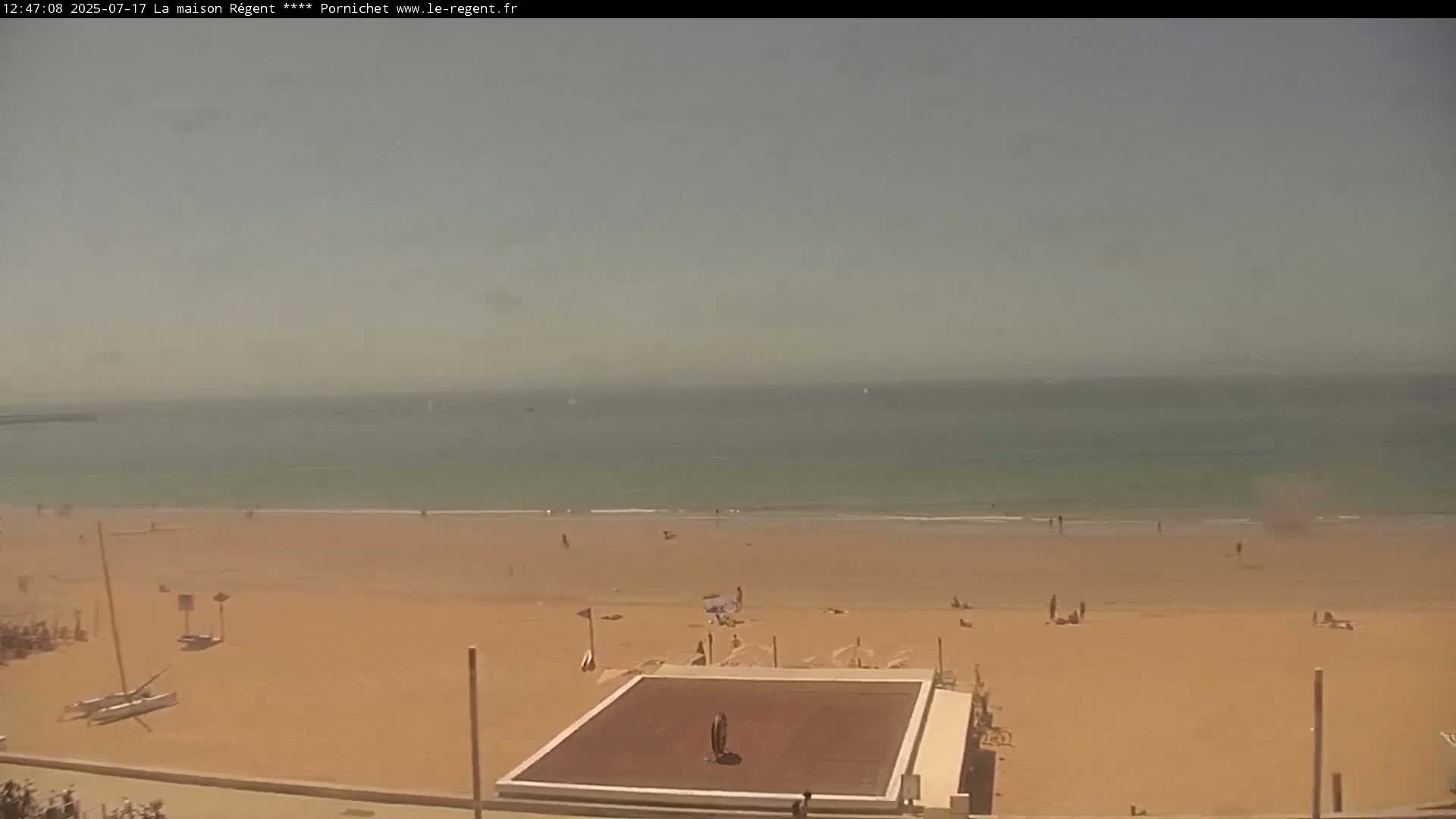 Pornichet, Plages des Libraires Beach PTZ Live Cam - Saint-Nazaire, Loire-Atlantique, Pays de la Loire, France