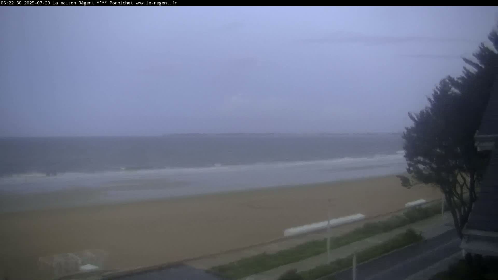 Pornichet, Plages des Libraires Beach PTZ Live Cam - Saint-Nazaire, Loire-Atlantique, Pays de la Loire, France